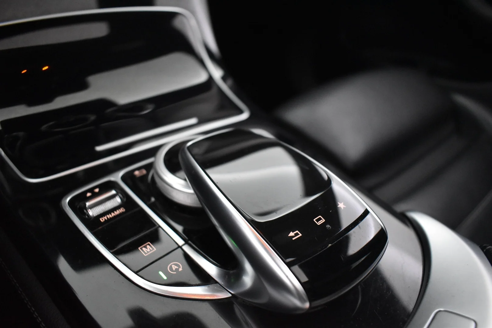 Car Image - 2dRhLHjjBa7RDixXlc42Q0