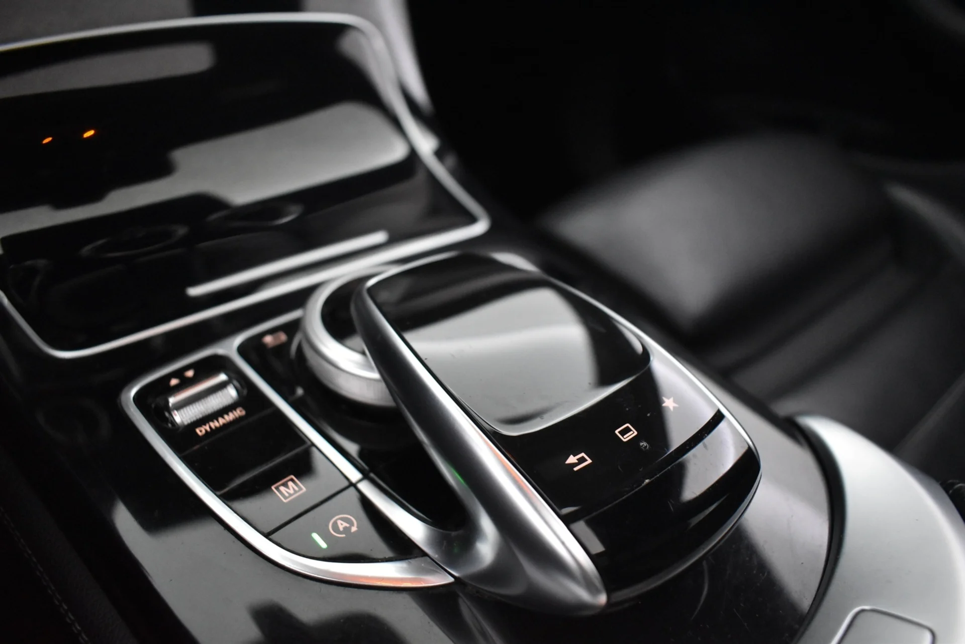 Car Image - 2dRhLHjjBa7RDixXlc42Q0