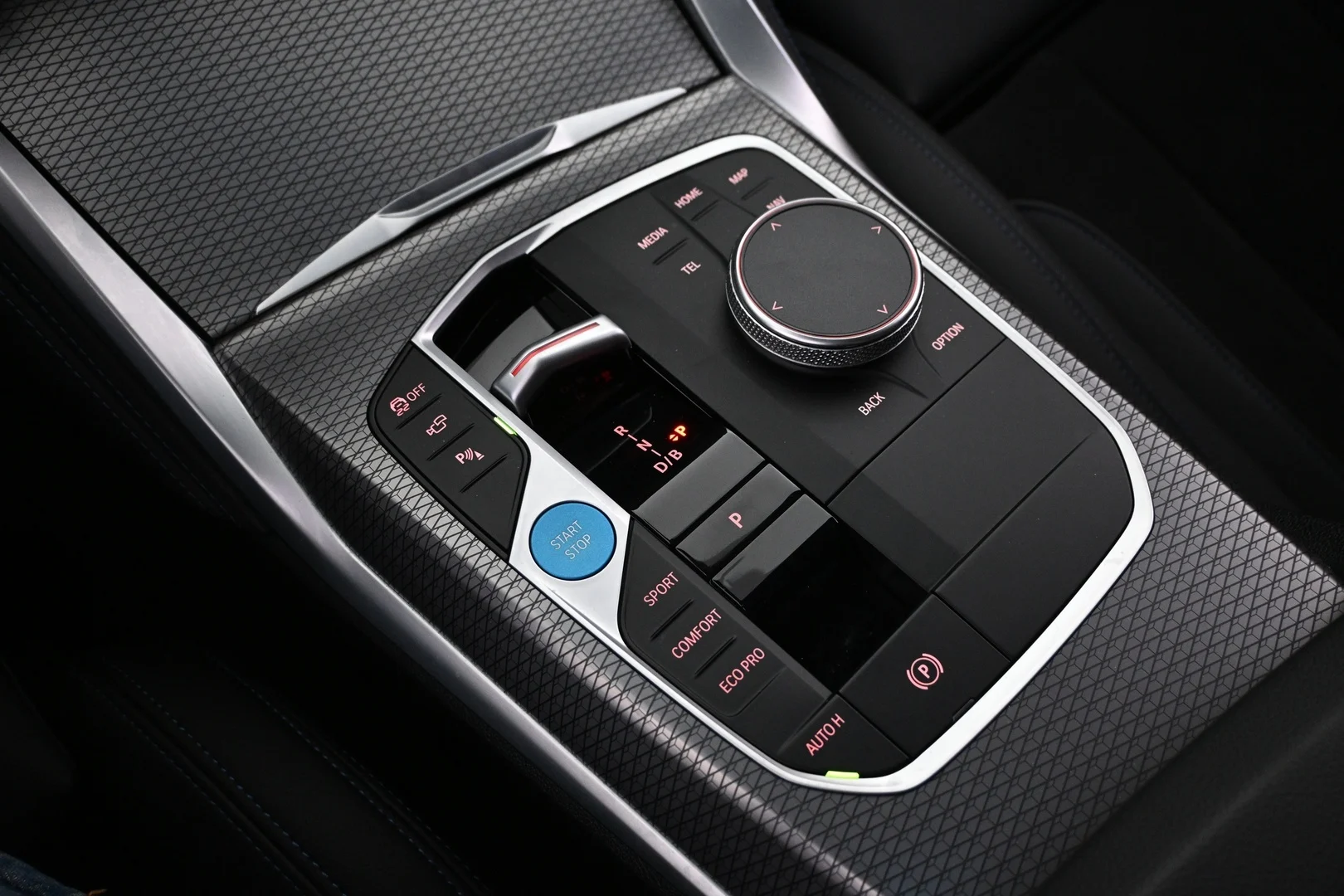 Car Image - 61eHxuPP1l01QM7WCz0fjB