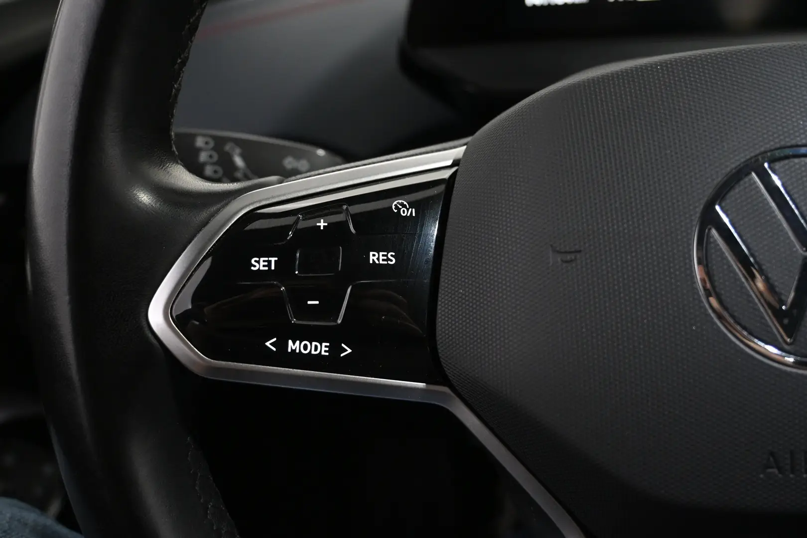 Car Image - 3mOEqZLxwsHhKxAS6kkk9h