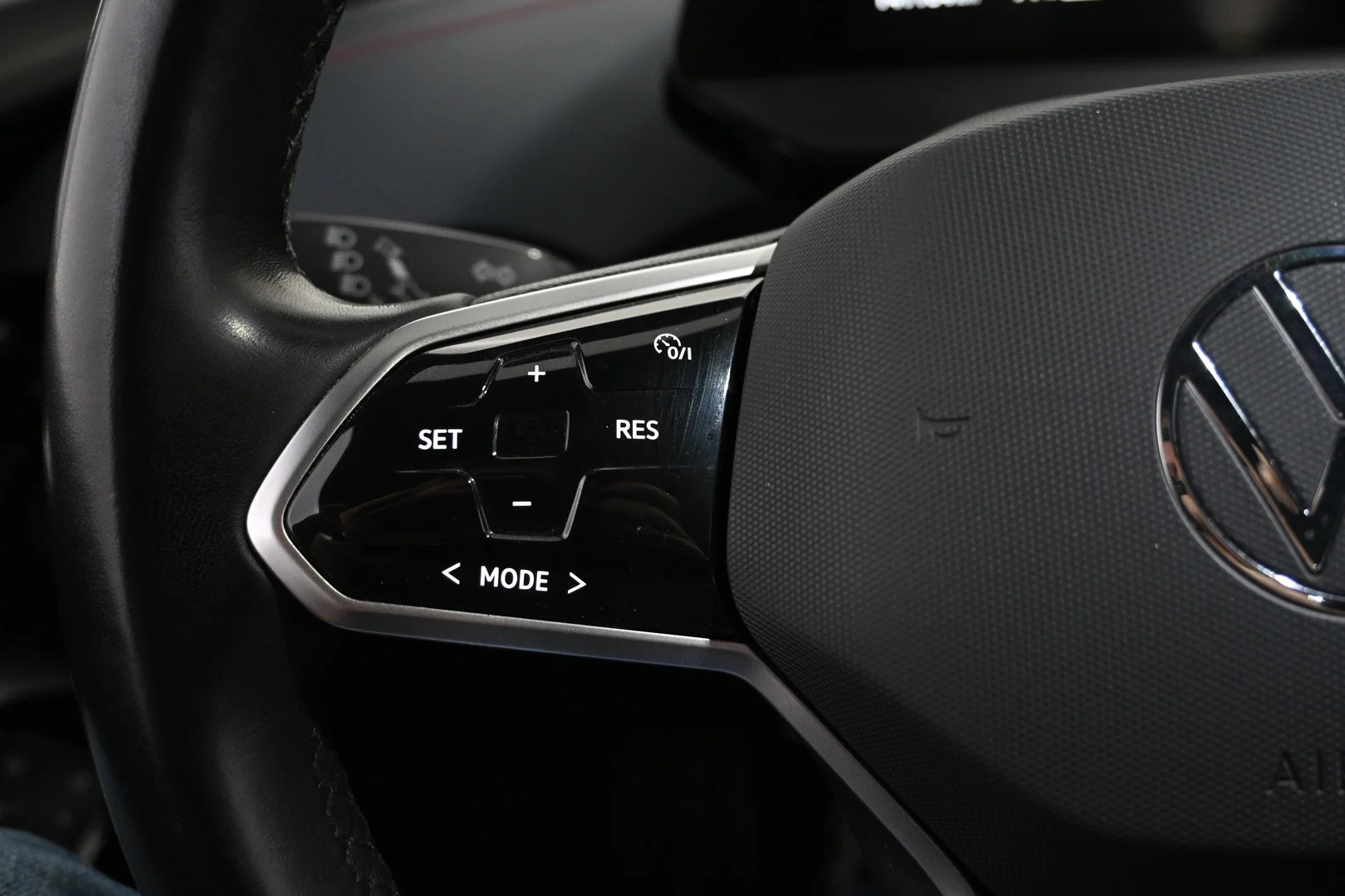 Car Image - 3mOEqZLxwsHhKxAS6kkk9h