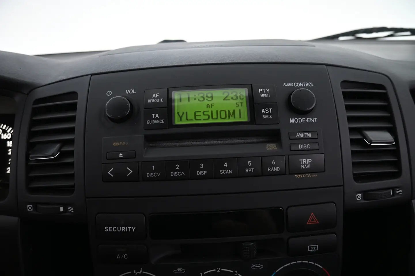 Car Image - 3z5XIPdRKdSnTrwzjjnVur