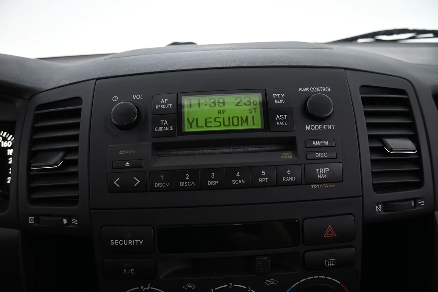 Car Image - 3z5XIPdRKdSnTrwzjjnVur