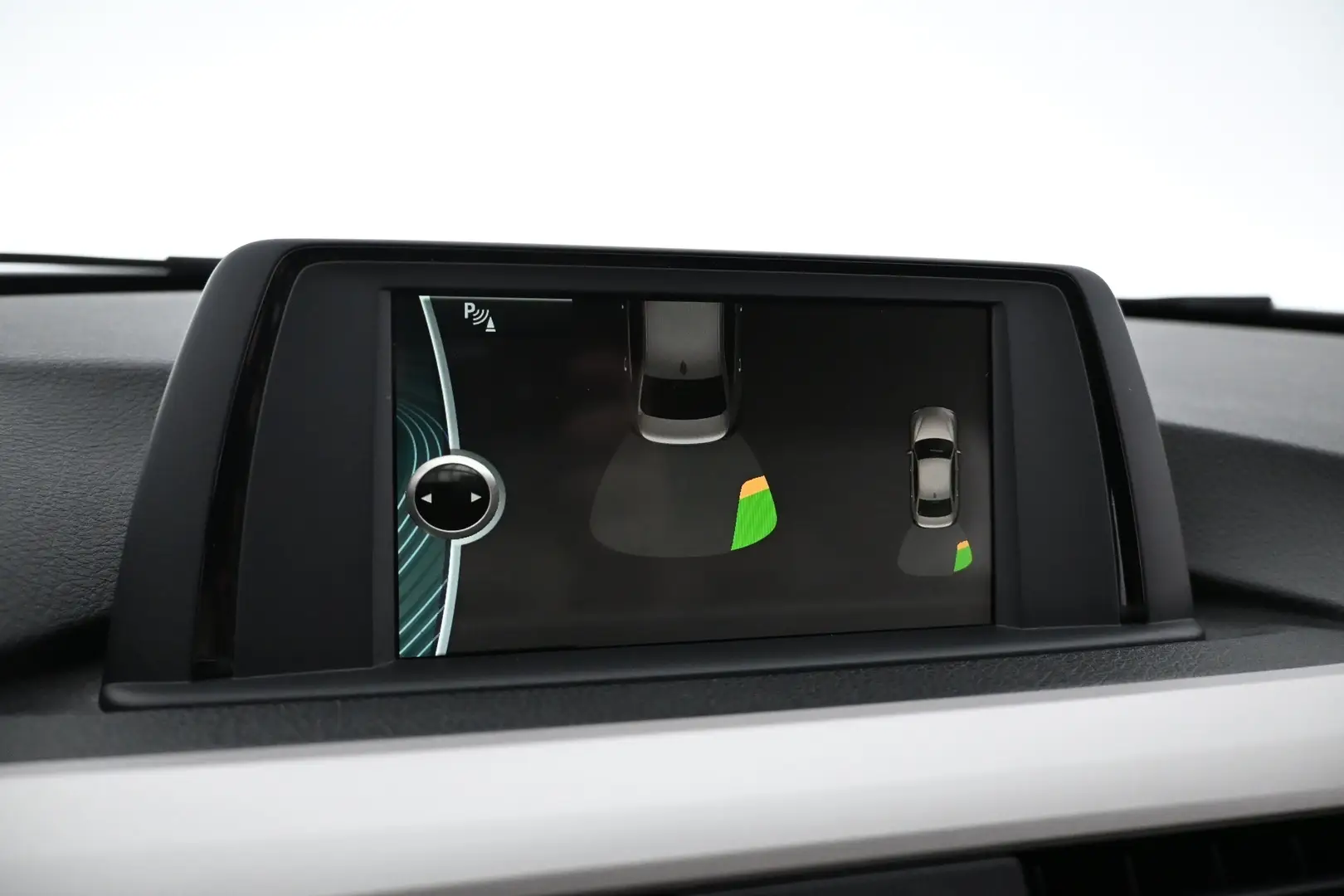 Car Image - dL6kL8kPbdXfSG6r5TzPE