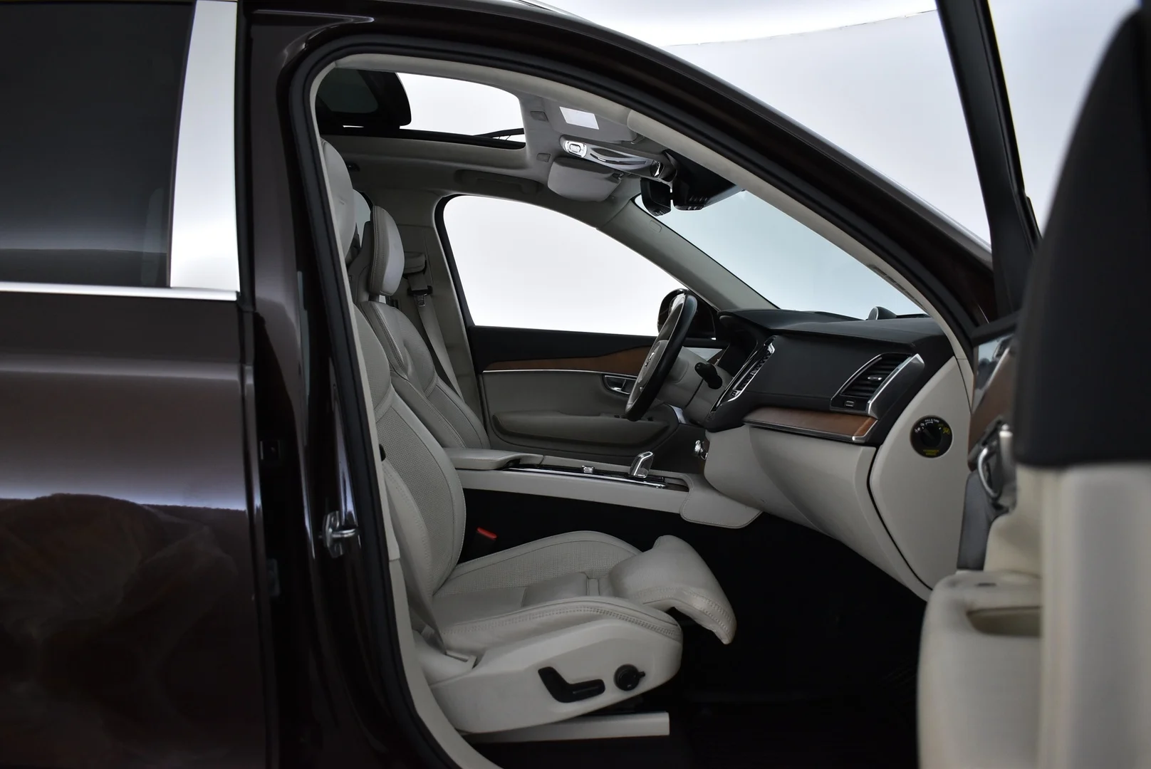 Car Image - z51cht9PwUayRfCMKaHQ3
