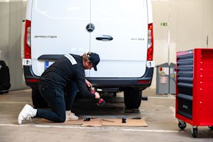 Saka on hankkinut yrityskaupalla enemmistöosuuden autoilun lisävarusteisiin keskittyvästä KoukkuPlus Oy:stä. Lue toimitusjohtajamme kommentit kaupasta!