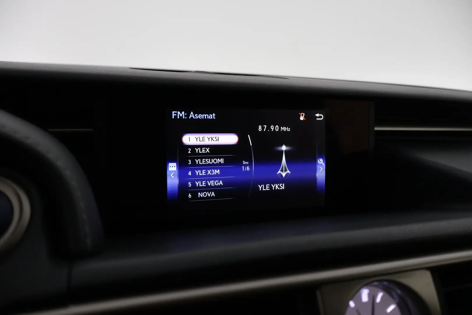 Car Image - 3rWvXhbzmb2l4UVNRs3abO