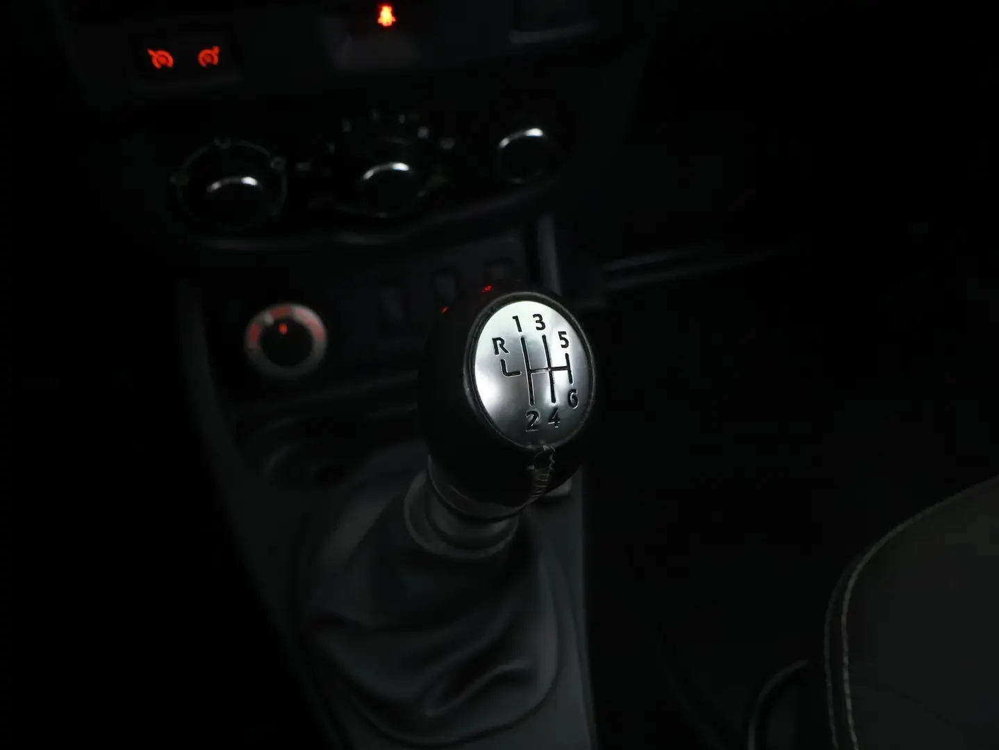 Car Image - 6TbFci42TubkjyNXz3OQSb