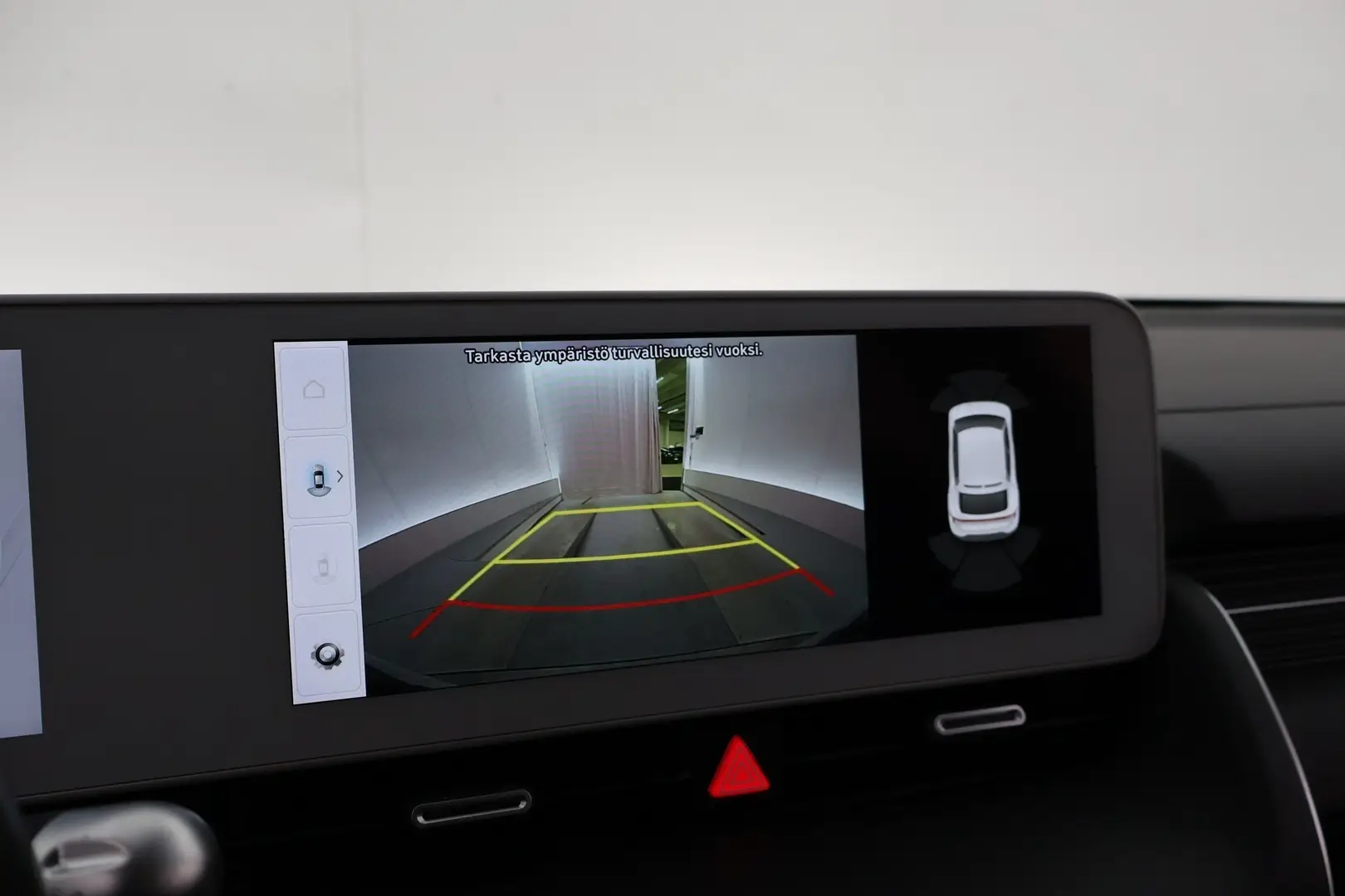Car Image - 7F1nyAcoVd5ydqUq8I9G6S