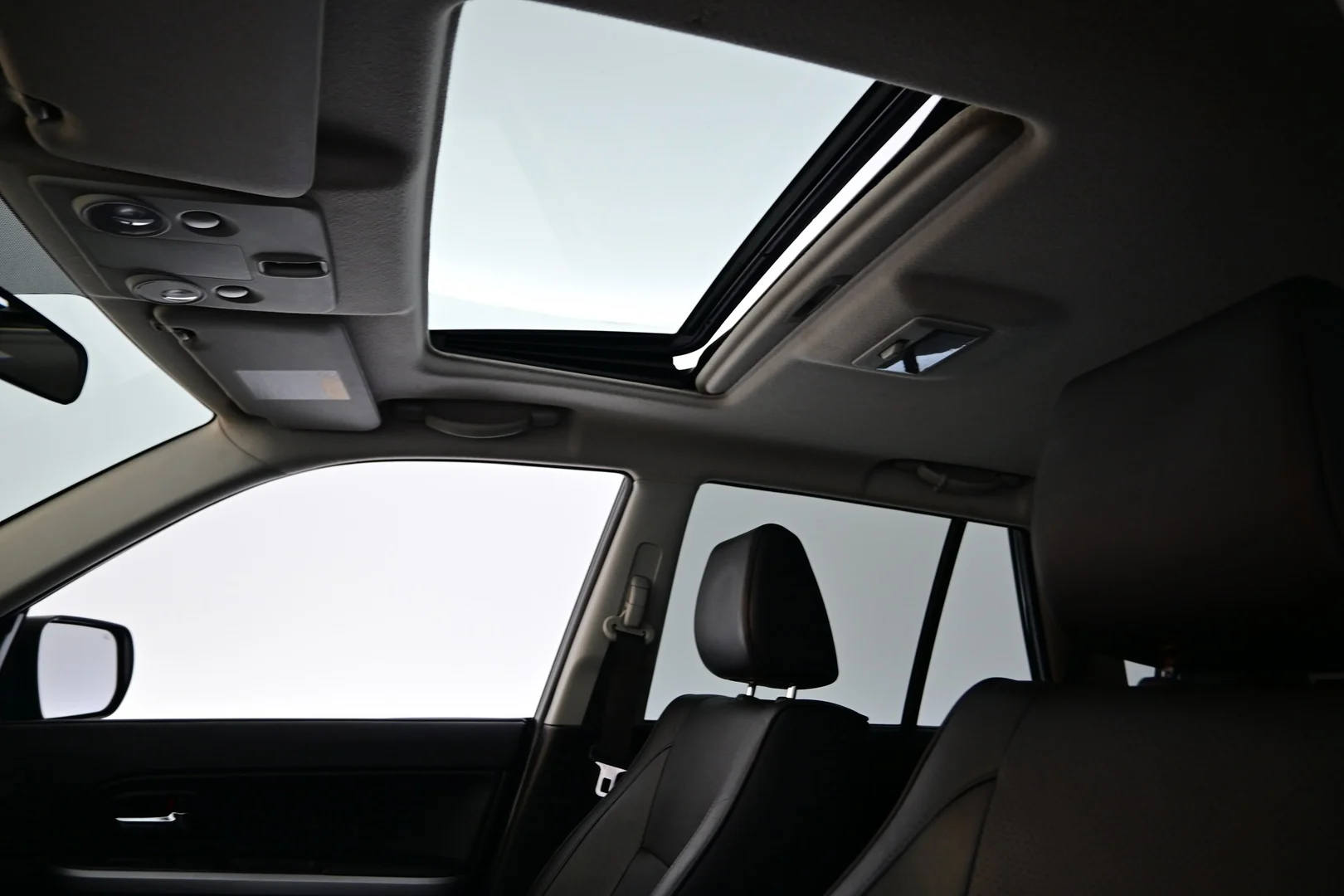 Car Image - 4Z59YB4JarUMAp5awKvLPB