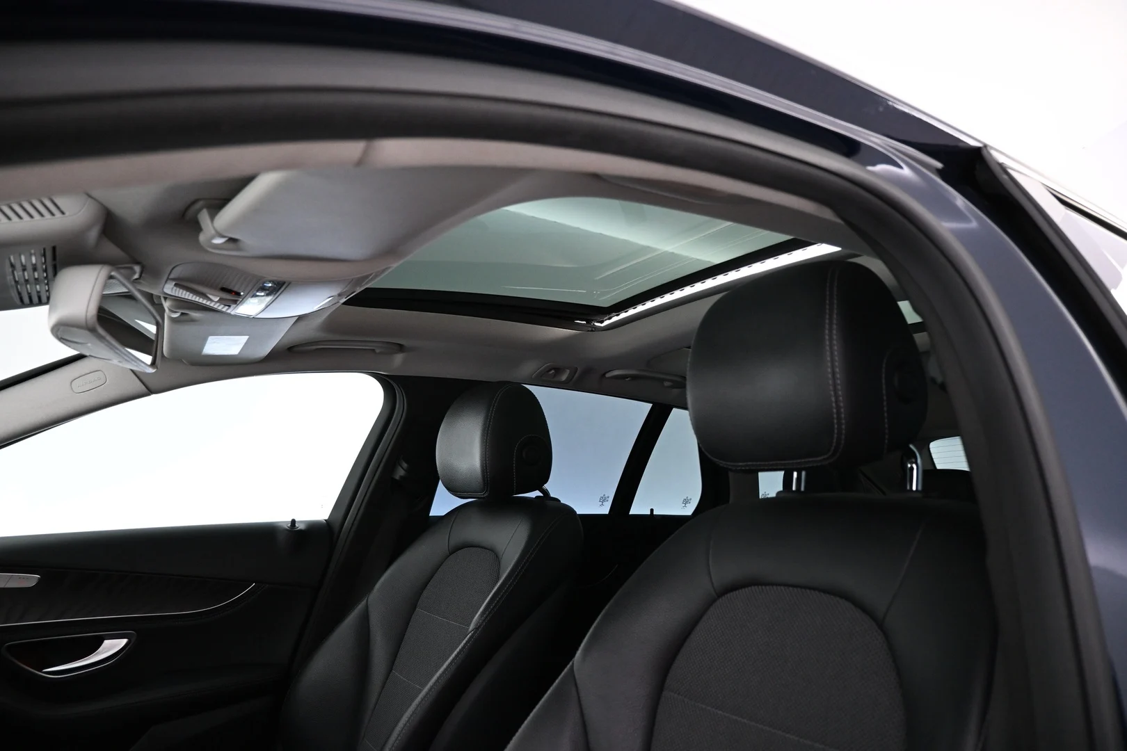 Car Image - 2kEhJ5WQv4aHlnbVle5uL4