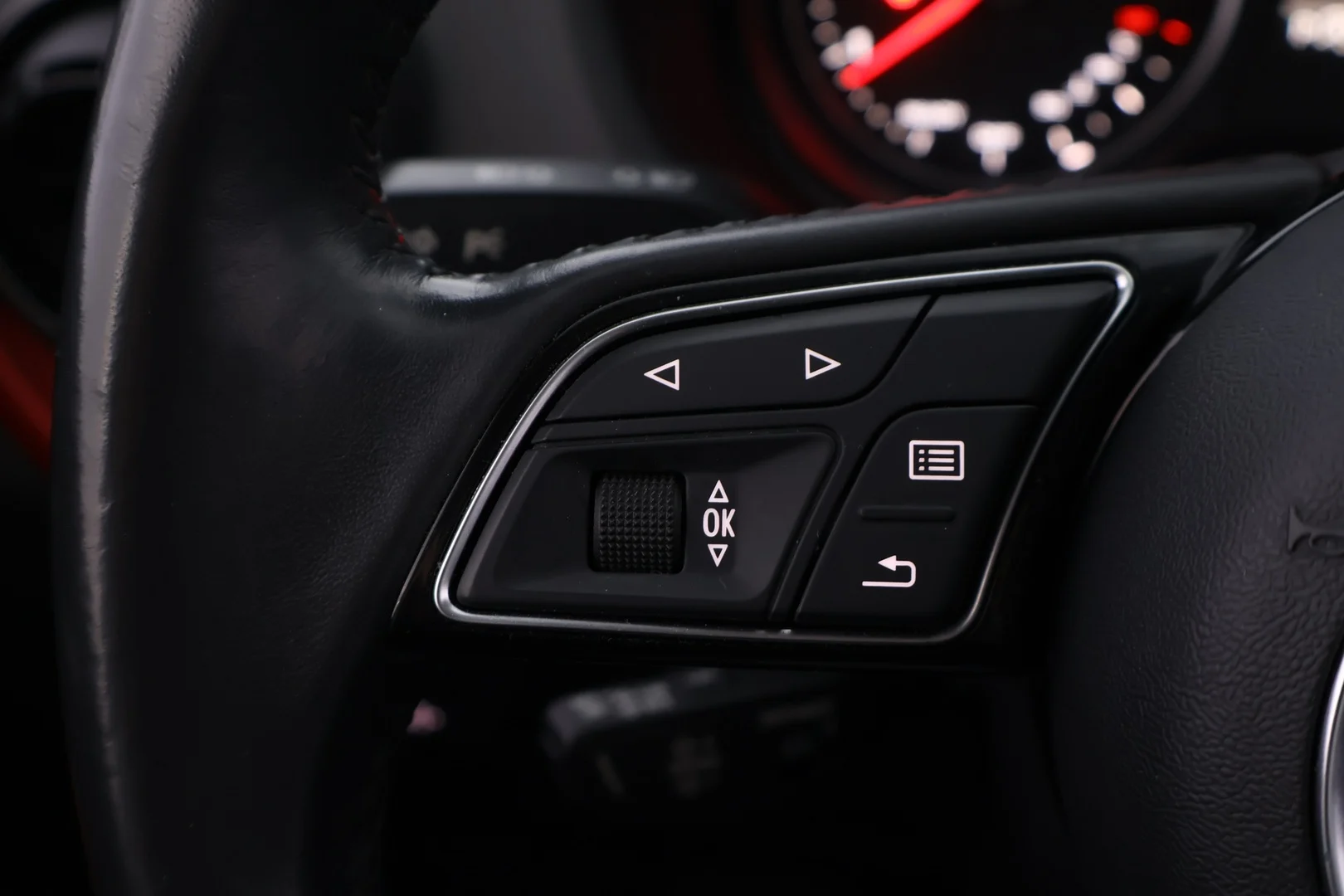 Car Image - UUAVC1WPwR9KHyCfC6ymS