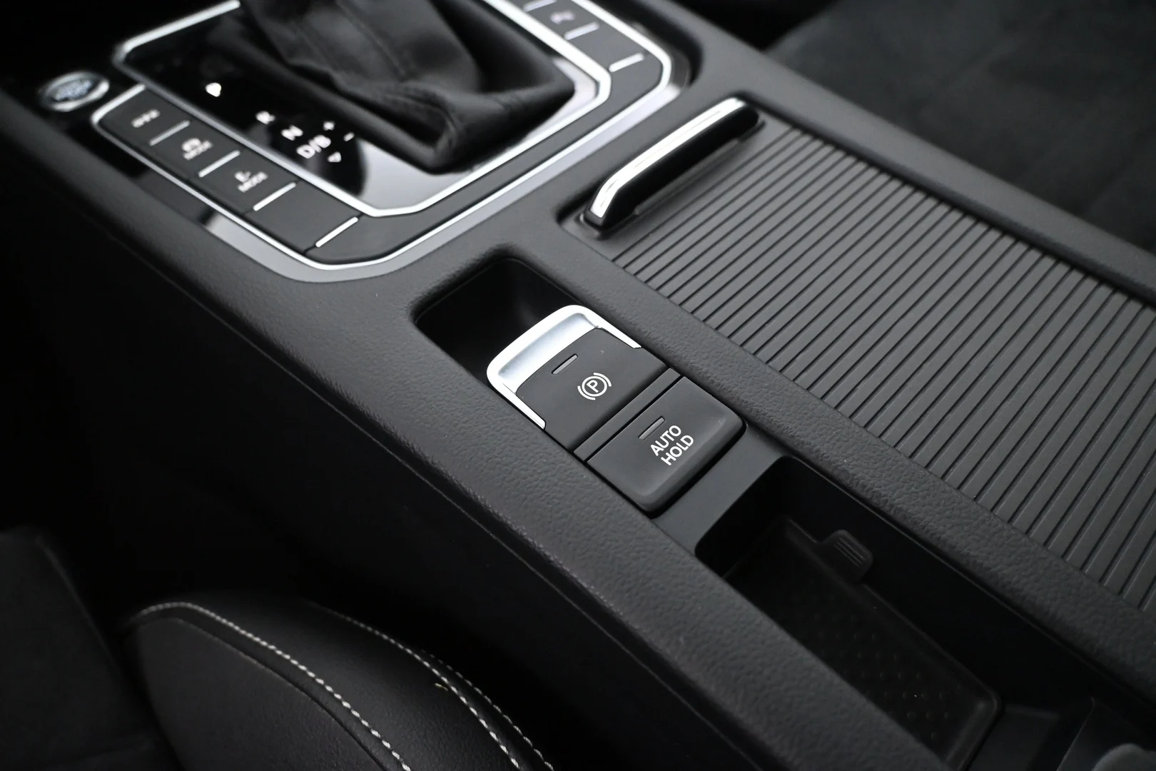 Car Image - 3idsQhScSNLE0G7fRZZXb7