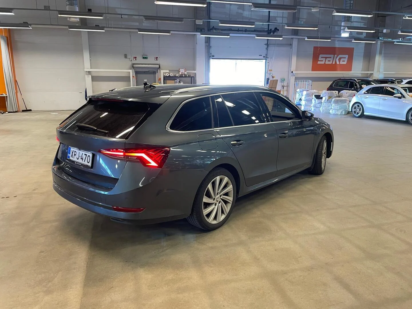 Car Image - dpZ0B7lB6gcwCu6tOOaRW