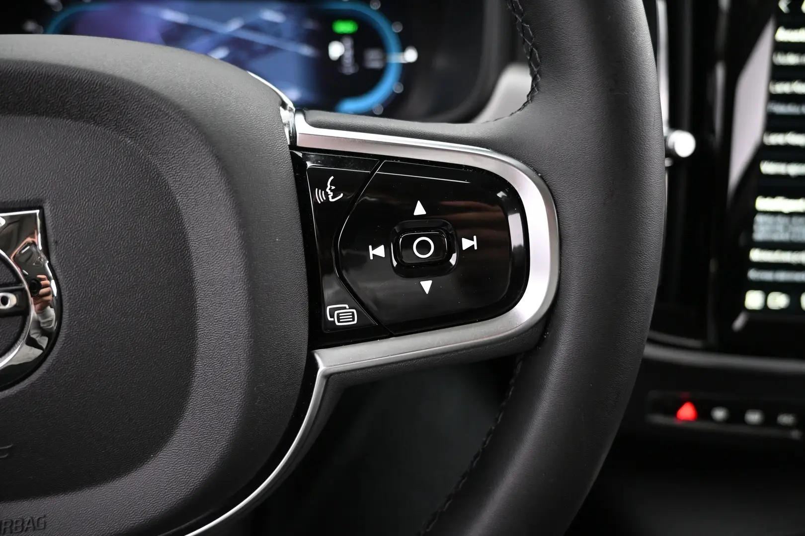 Car Image - CMT5f1eqVrs3em6o6Fxyu