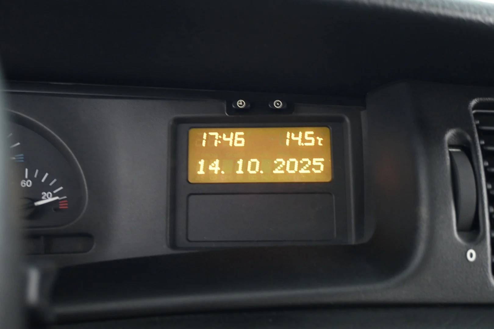 Car Image - TlP9fbfr3QsvjVJ1VkUJb