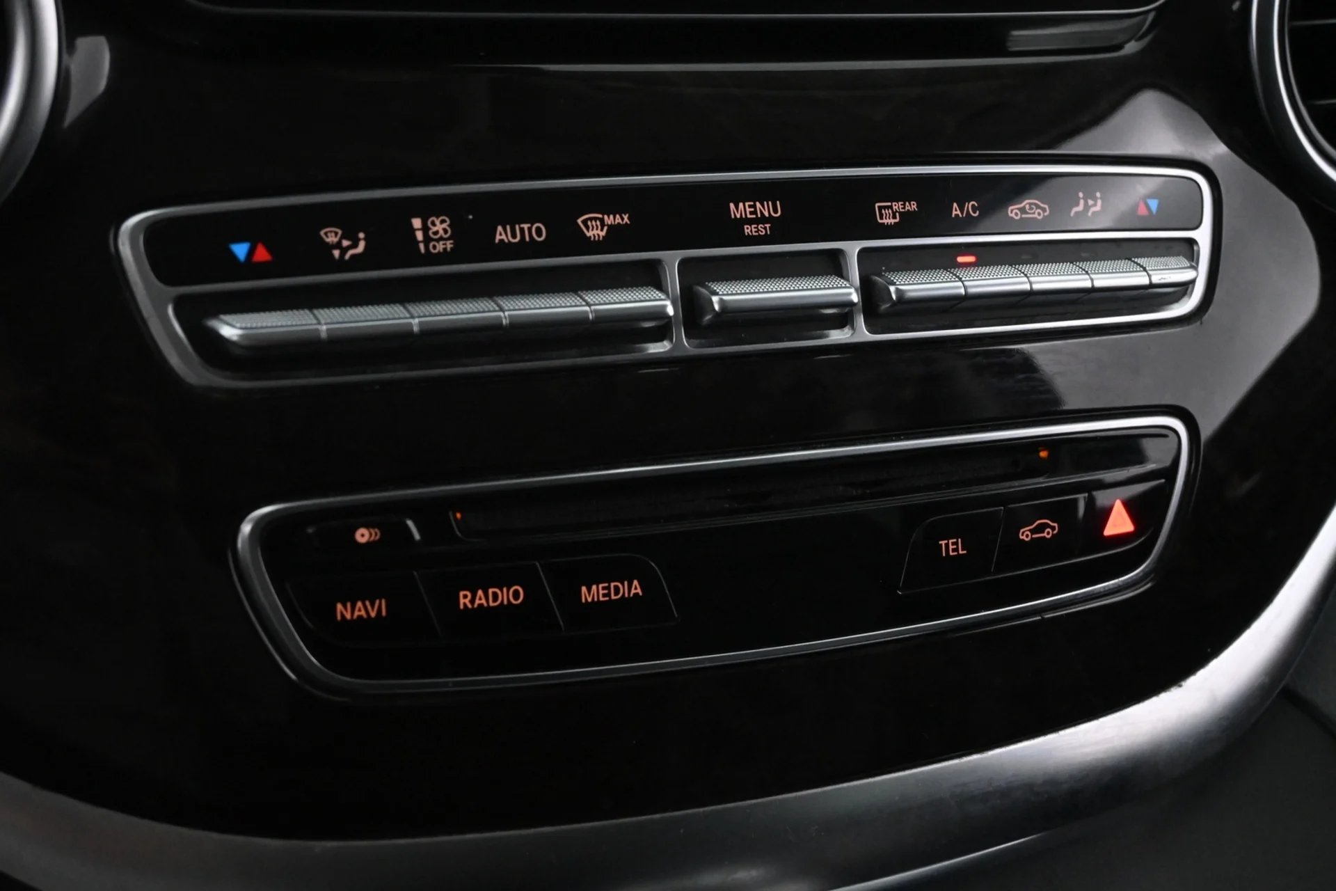 Car Image - 76w9vFwOdPGL4aVDB3DgFU