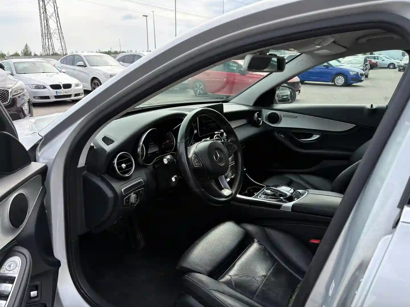Car Image - 6d2pyOS651kJTJ3N7c5c1B