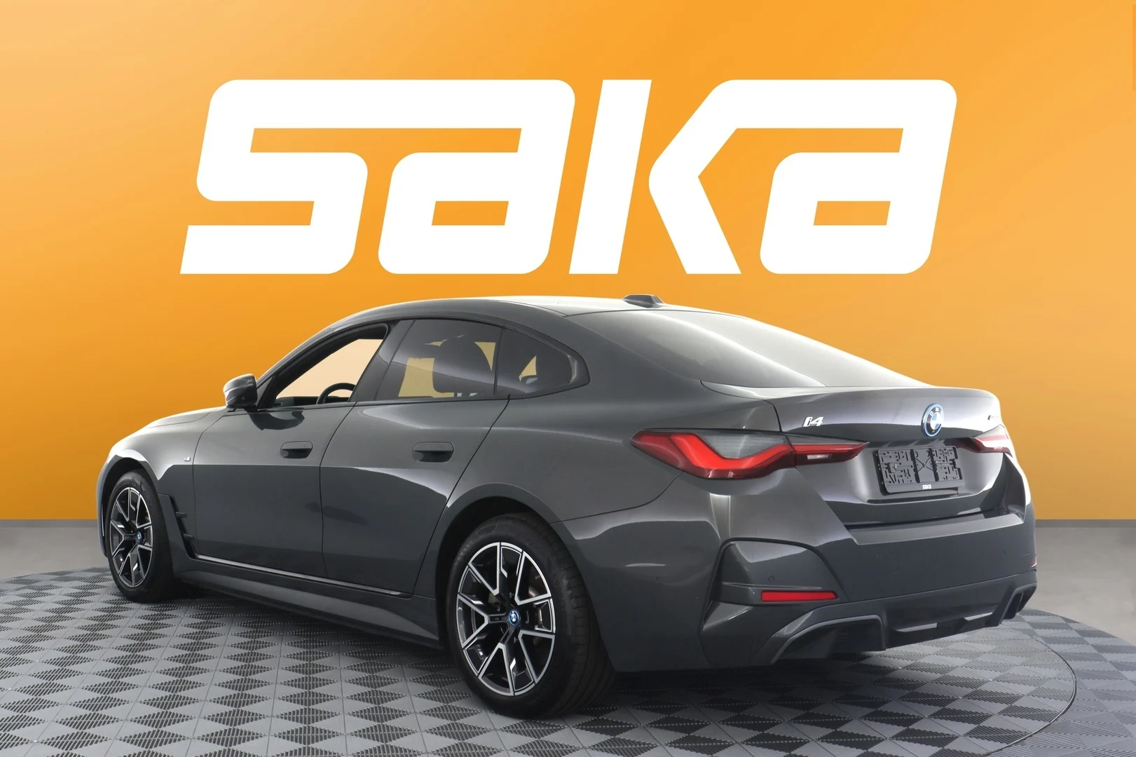 Car Image - 1uvXReesCTrnAU9nTAspw8