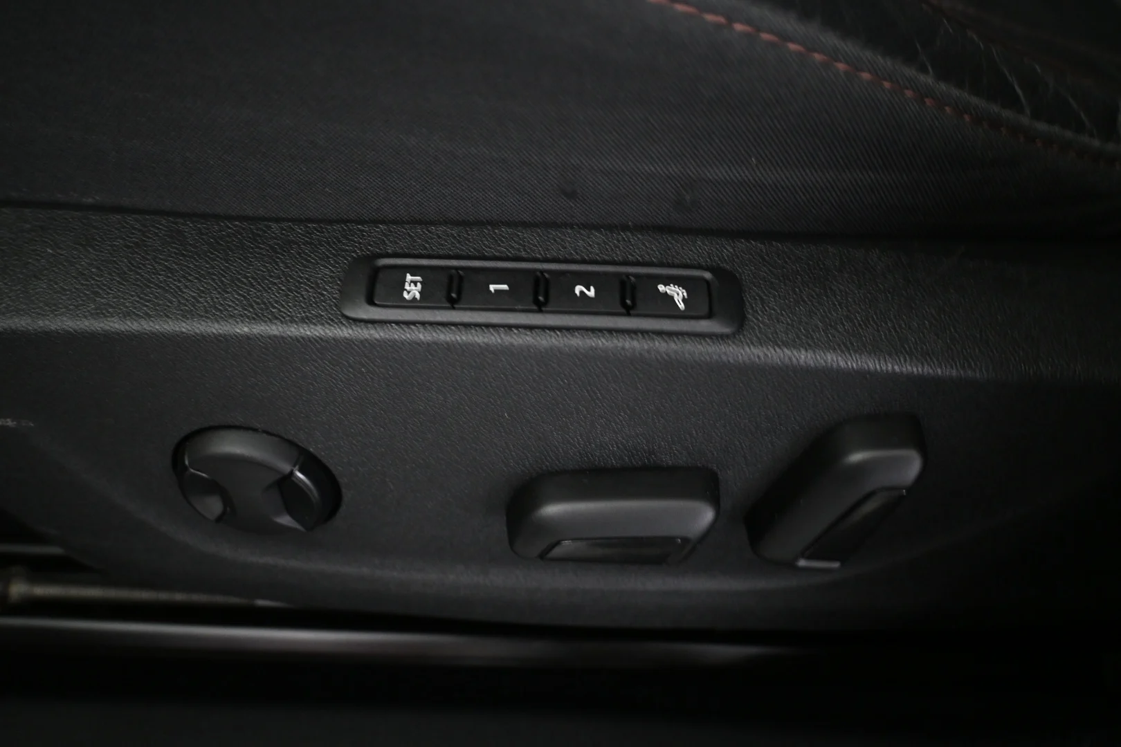 Car Image - 68rLukir25PA4ybhWfRV85