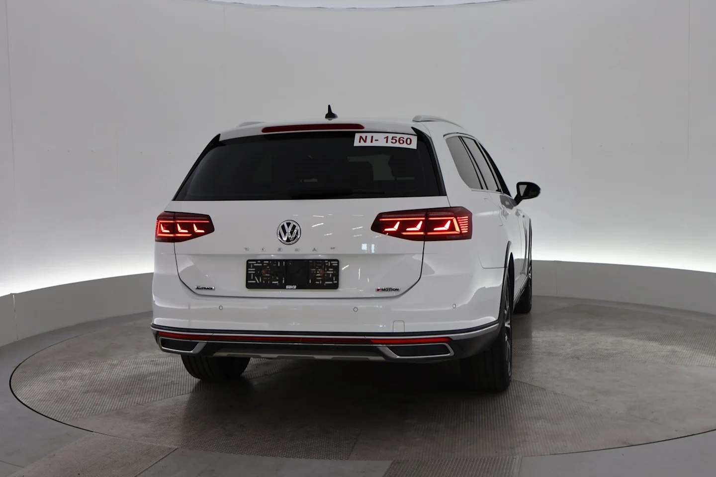 Car Image - 5E5lq648n4pISDLD0Ks7rV