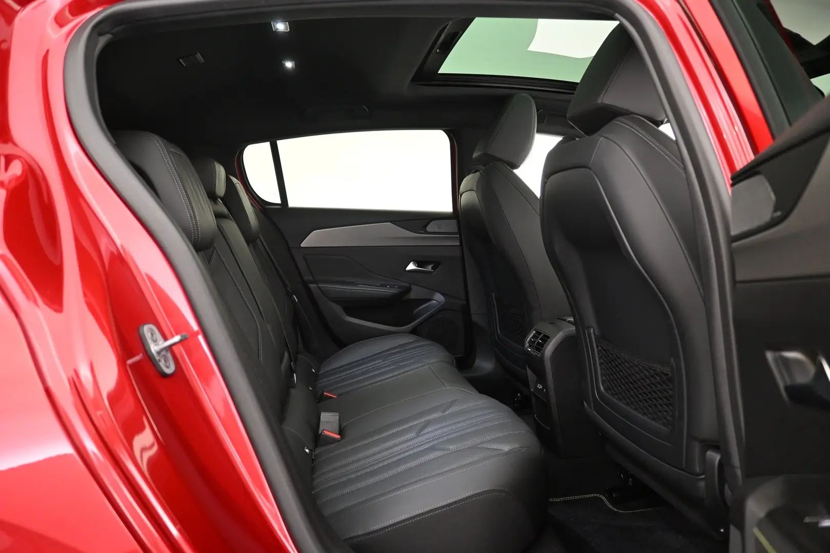 Car Image - 7soDv3Ch61lcMbH809zU12