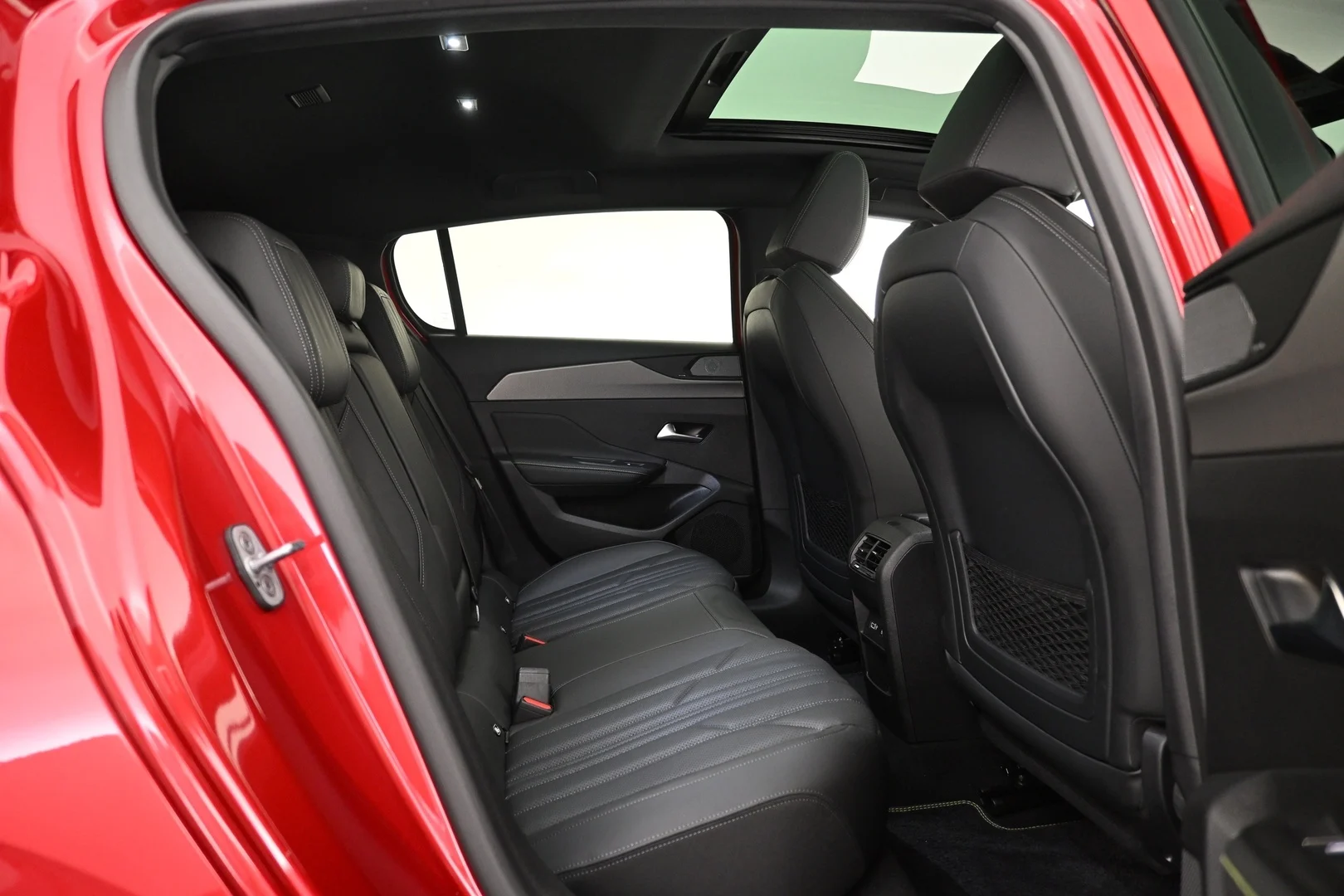 Car Image - 7soDv3Ch61lcMbH809zU12