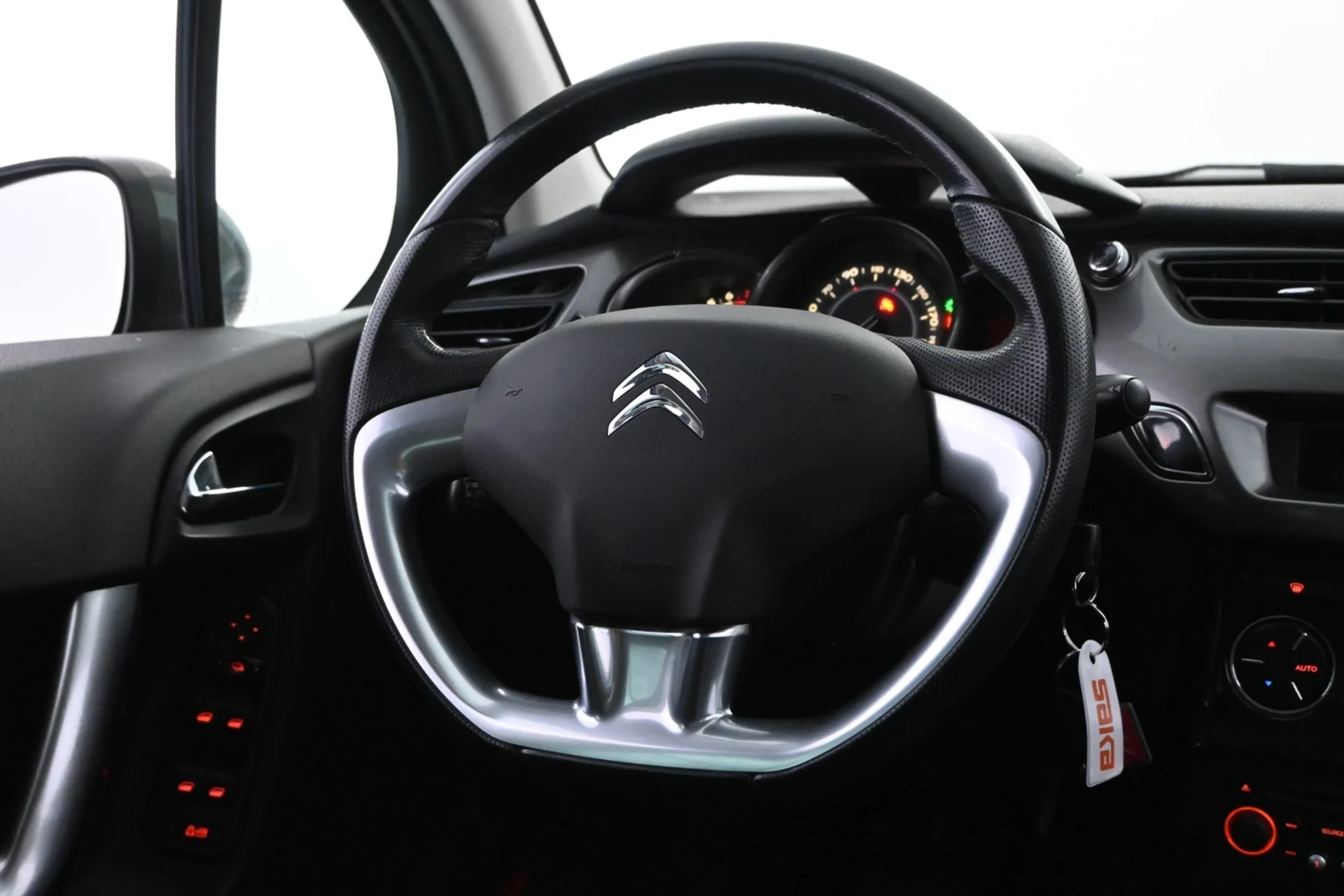 Car Image - 7yOmwbCIsbClB3ZplDAURK