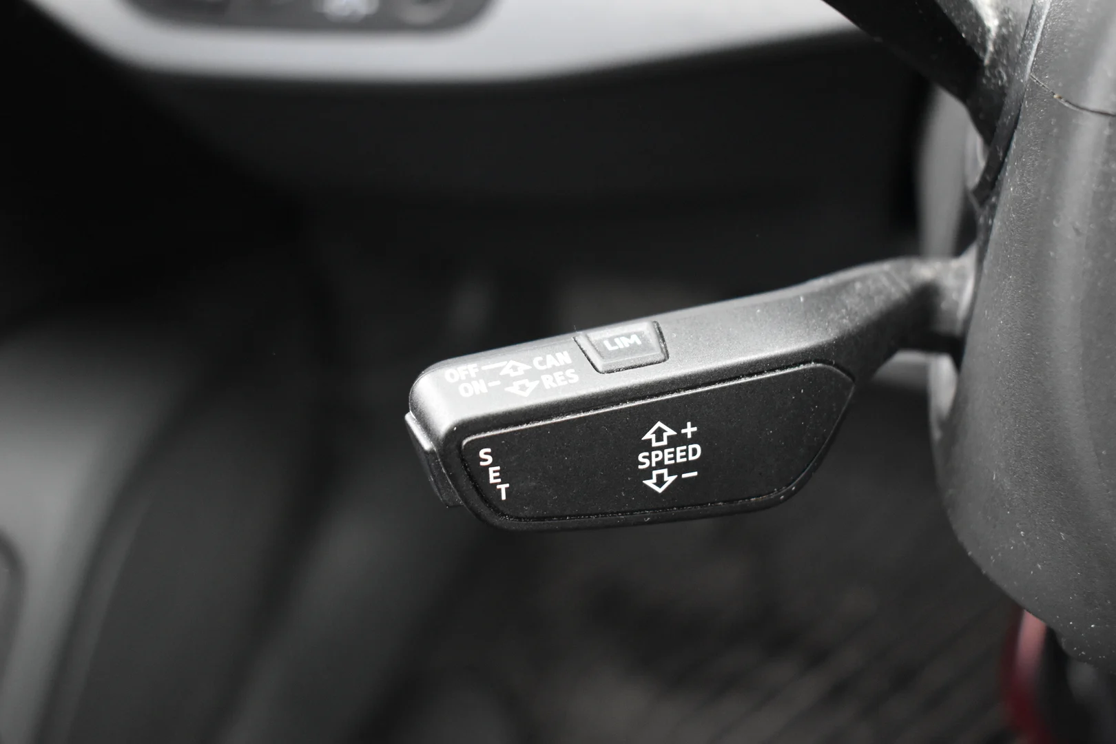 Car Image - 7AgXfXHWIxNjwsflAo7Shj