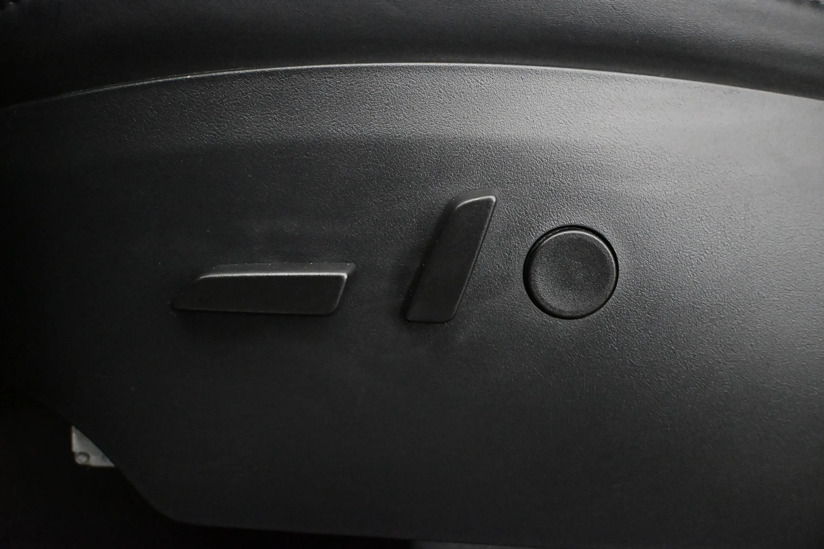 Car Image - 5dEs1iWqUxsbUQM4acGNNN