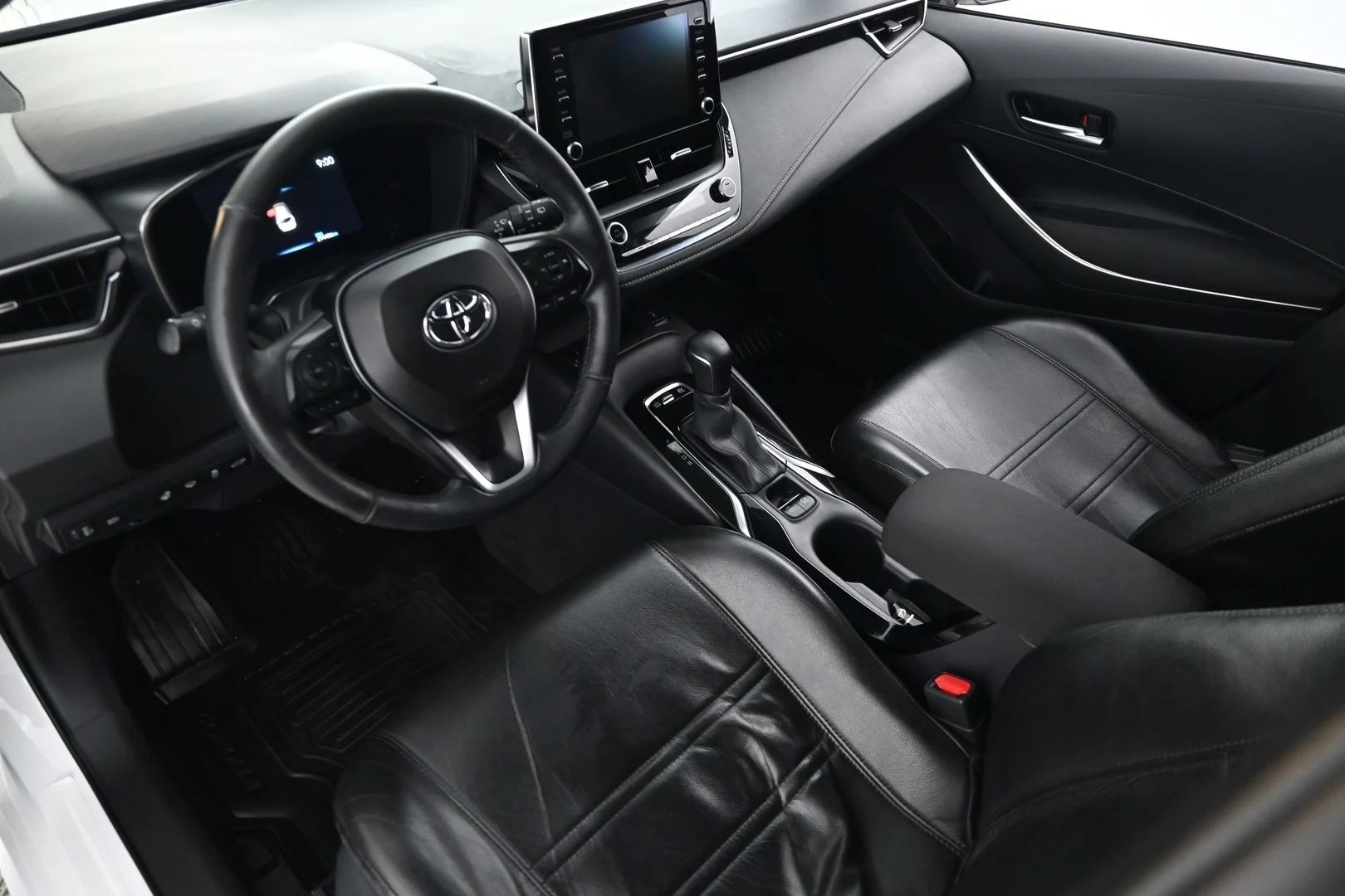 Car Image - J9XoP6q9M9kOTichym7FI
