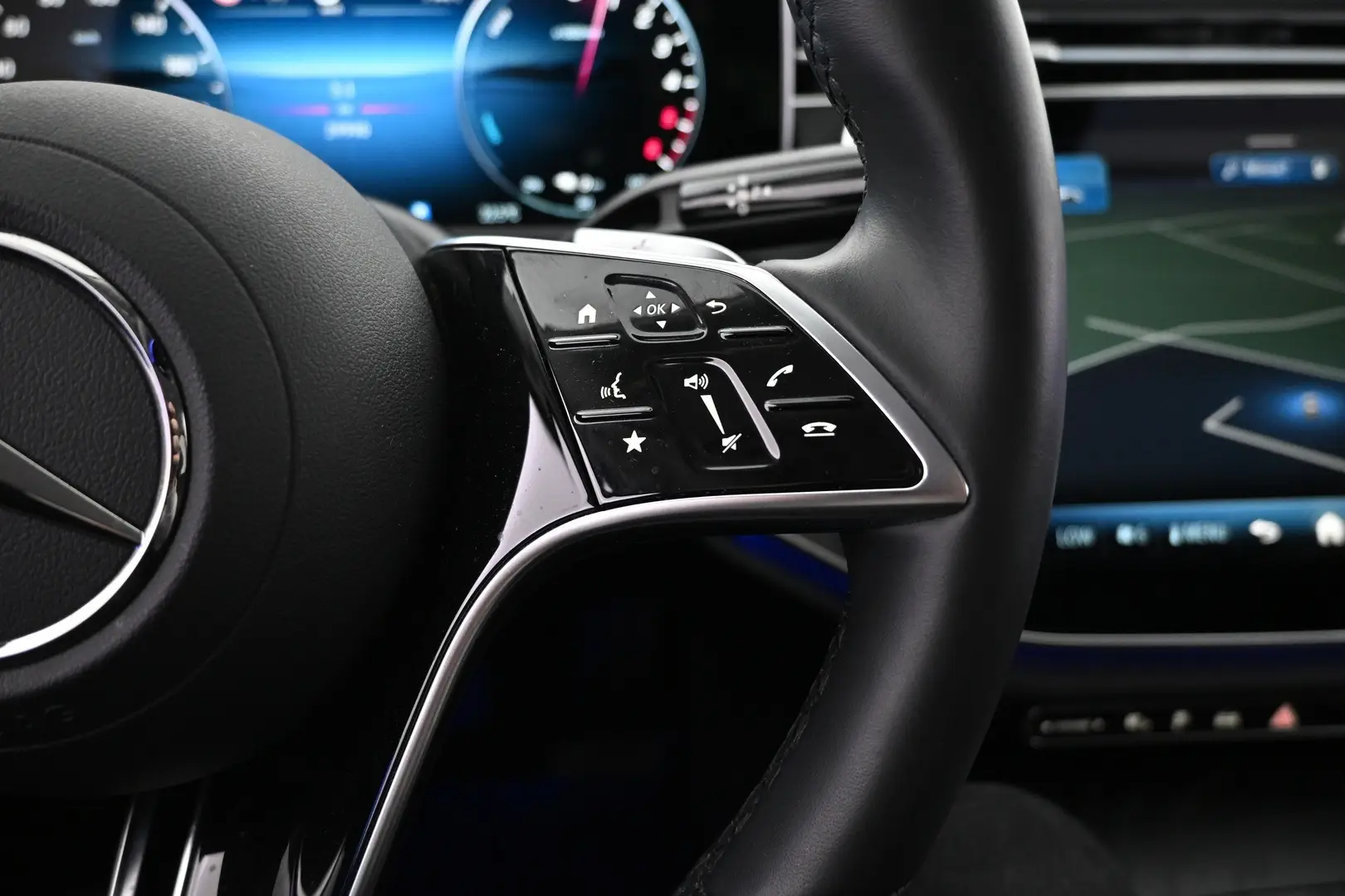 Car Image - ajg00JJ0vSXFdih6oeUEG