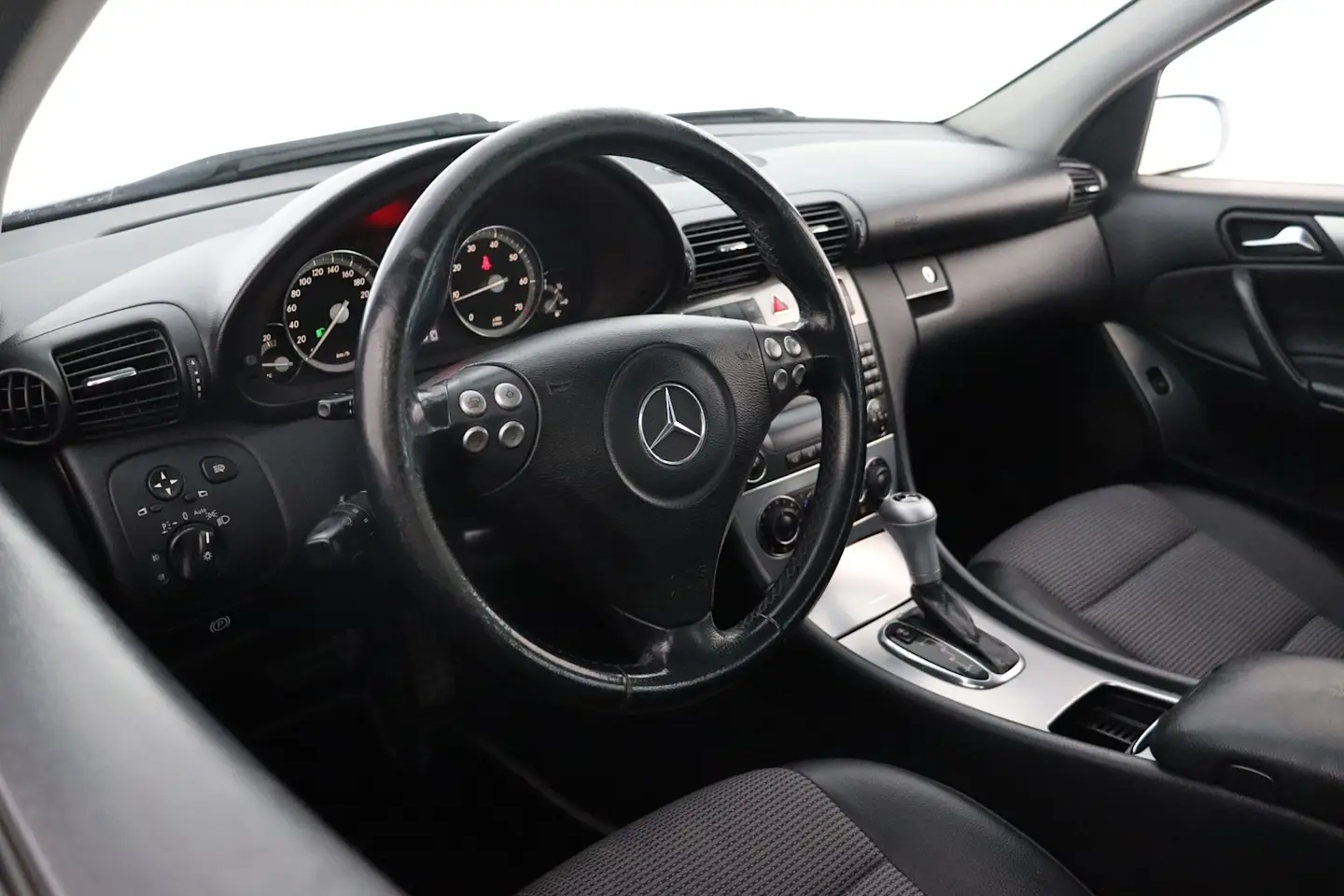 Car Image - 4aWgwJDuV5QPIK5mRLMis1