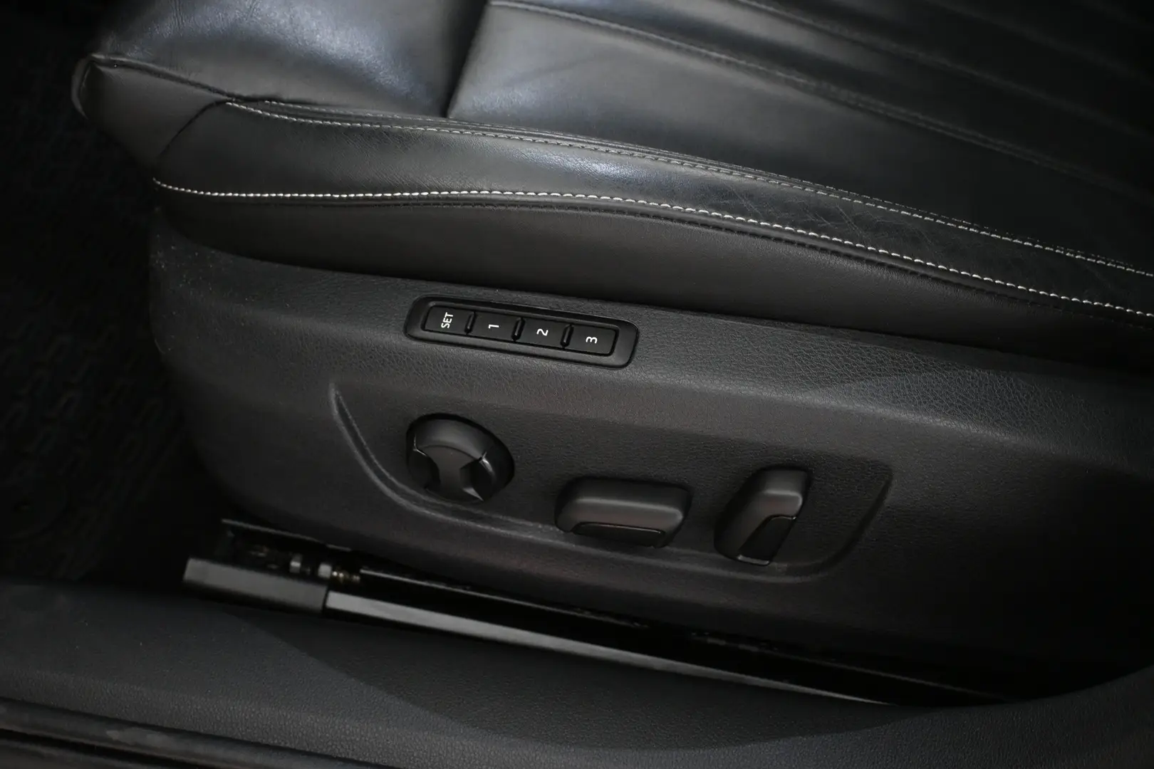 Car Image - 1mRM6aVx5eEYs2MTcgbr3T