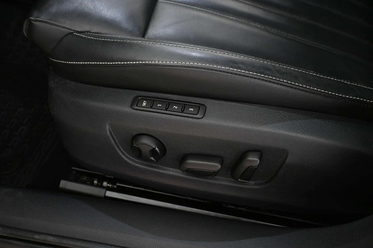 Car Image - 1mRM6aVx5eEYs2MTcgbr3T