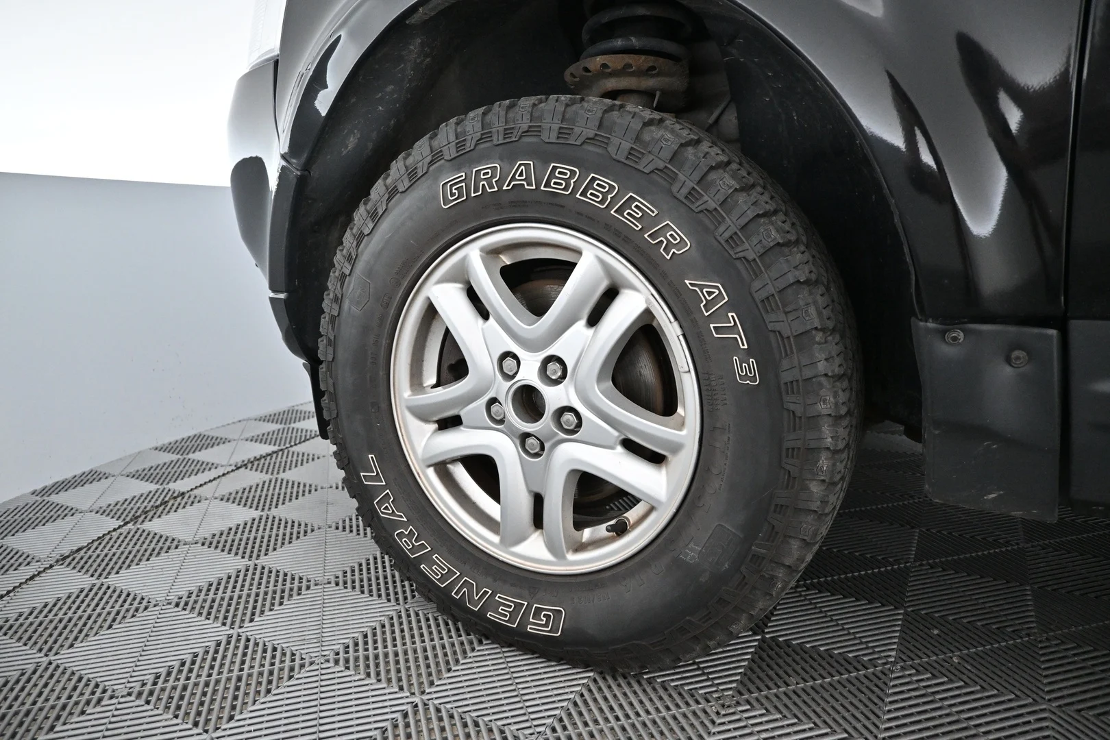 Car Image - y8b19UBveZa5VhH1bl4DX