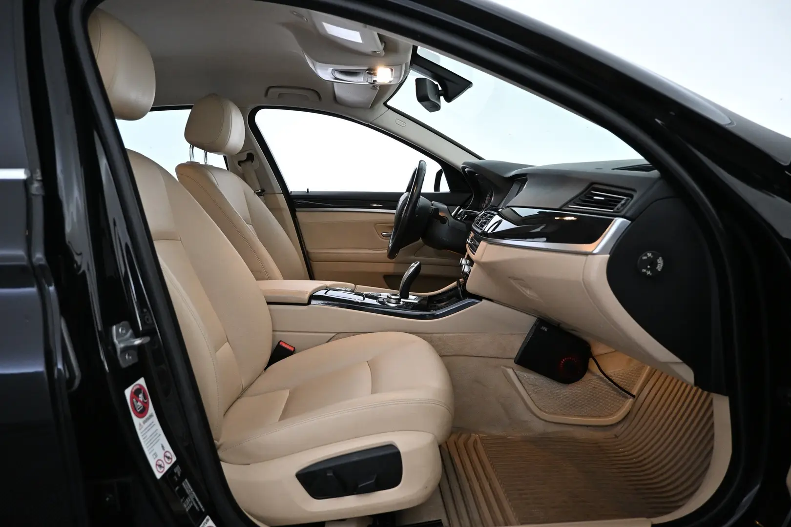 Car Image - 36vivgvO6wpU8Kz093gSFH