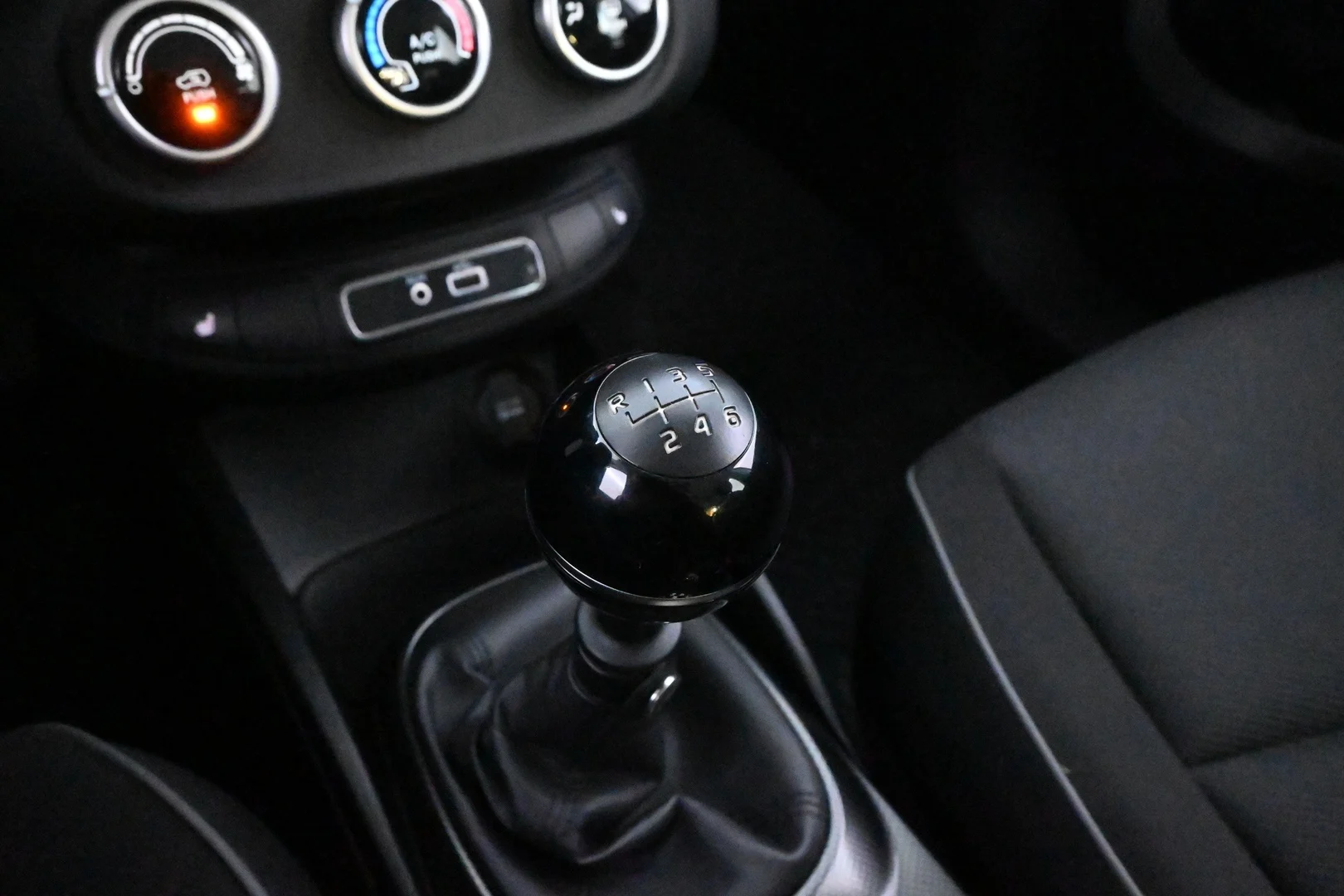 Car Image - 3WFms9UNNLzDfQb3NTgTZH