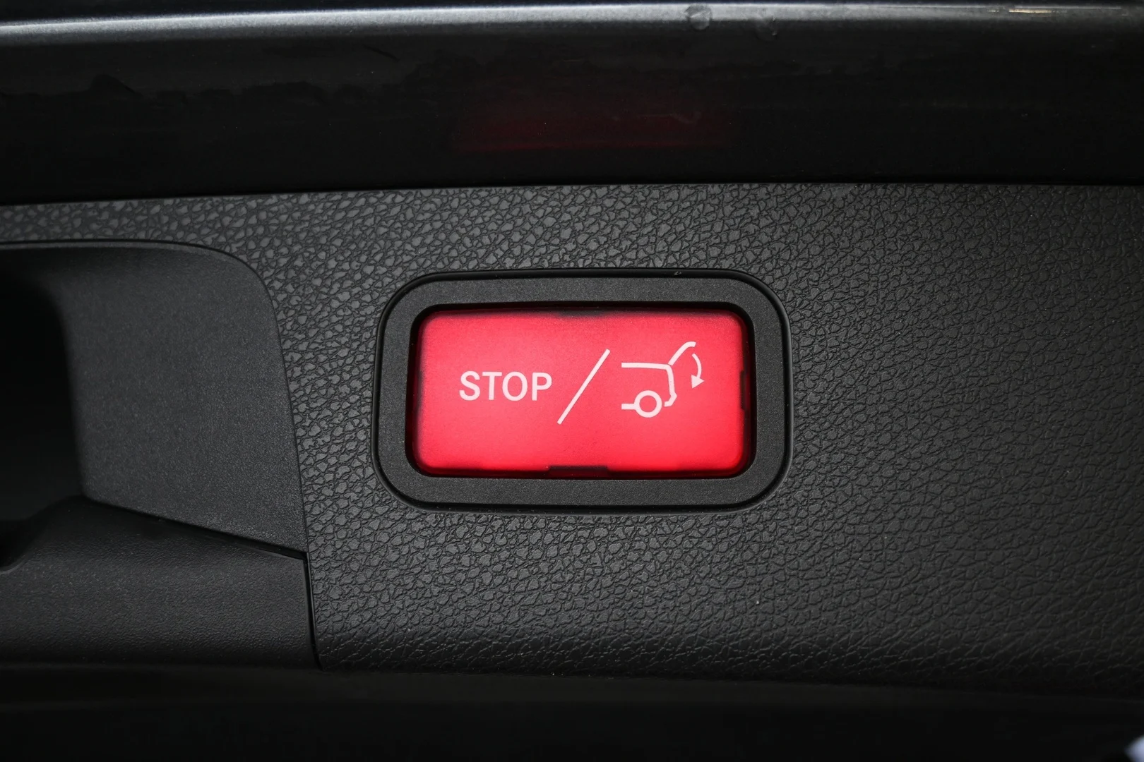 Car Image - 6rU84w8FRS6o0KH0ZQPlxV