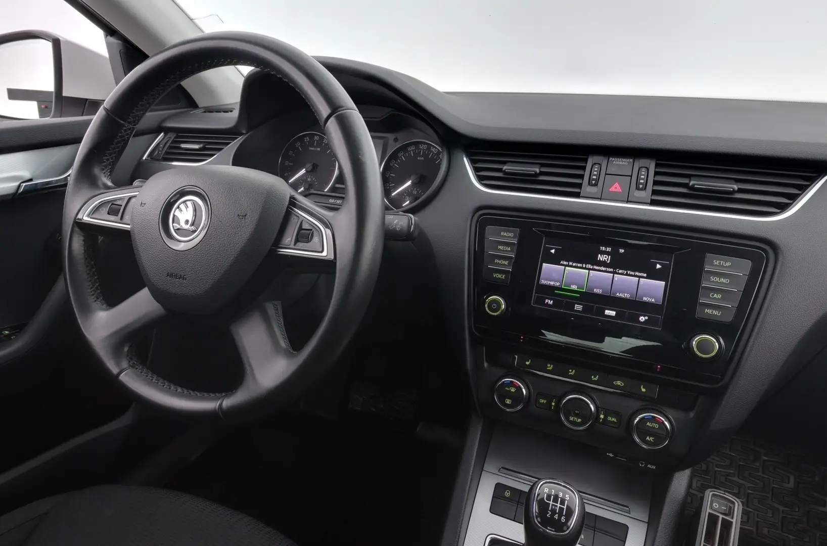 Car Image - 41kXL2qFTcYrToGRmebDNe