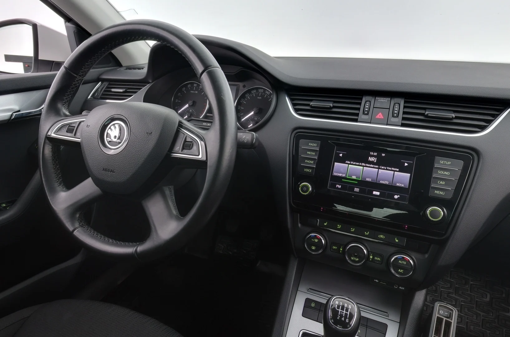 Car Image - 41kXL2qFTcYrToGRmebDNe