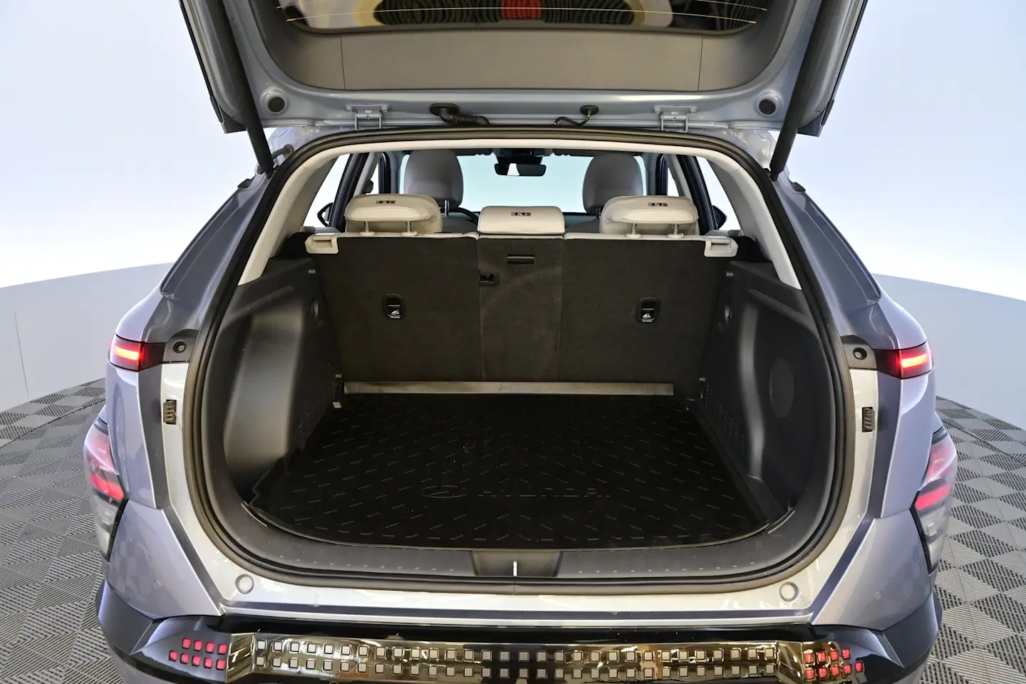 Car Image - 4dqd0KxNlW140xGIDmyhNG
