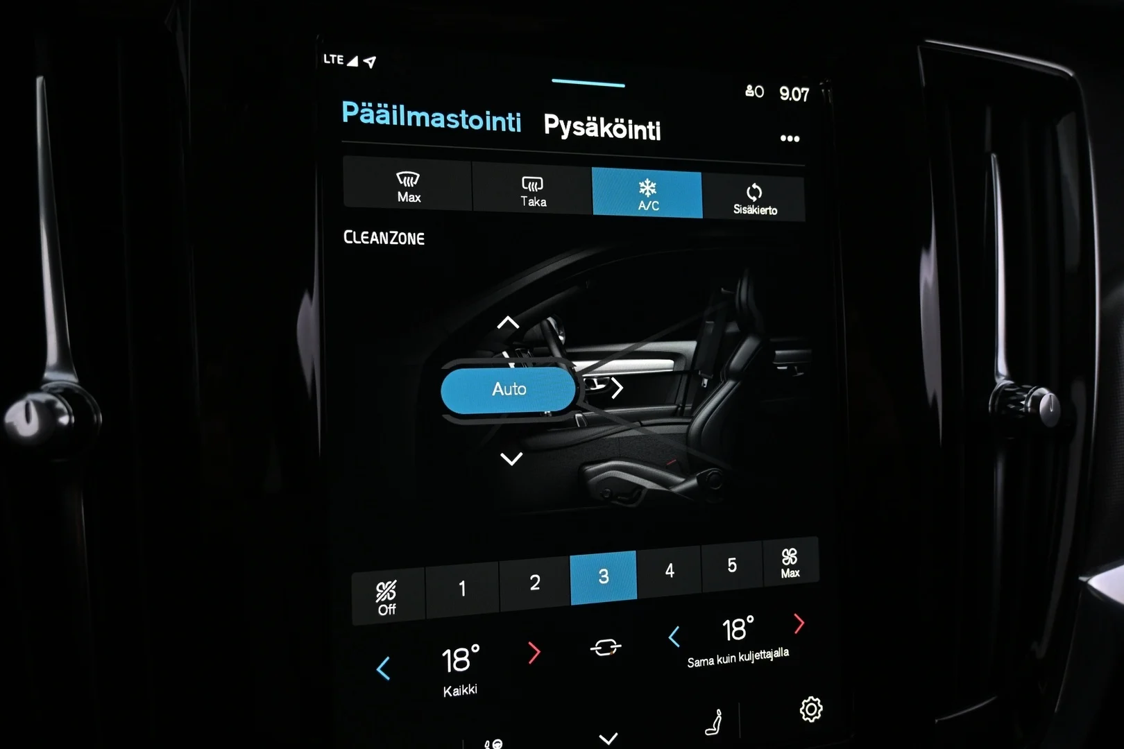 Car Image - 19woaeuM0PEneIt0Wjvo3B