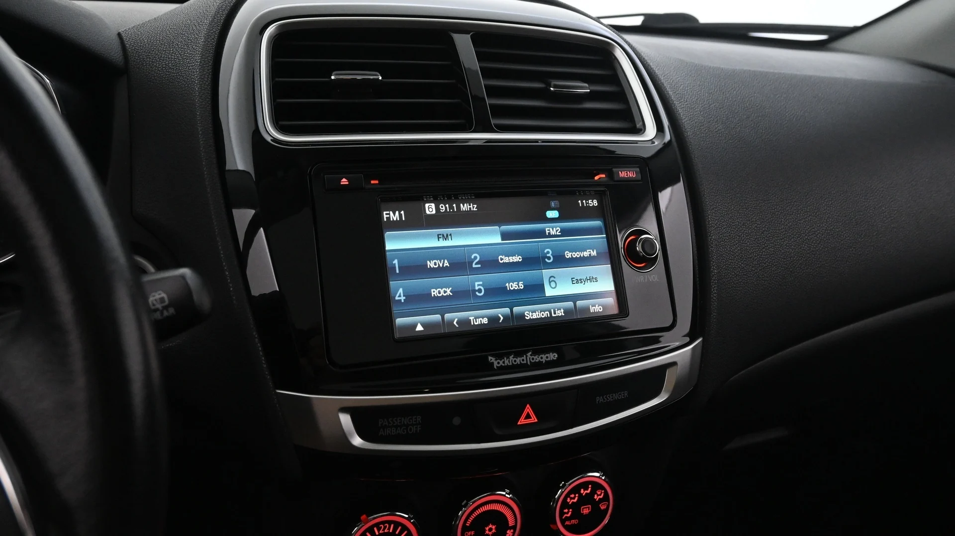 Car Image - 5YEMU0e9jd5psxnrfriFVr