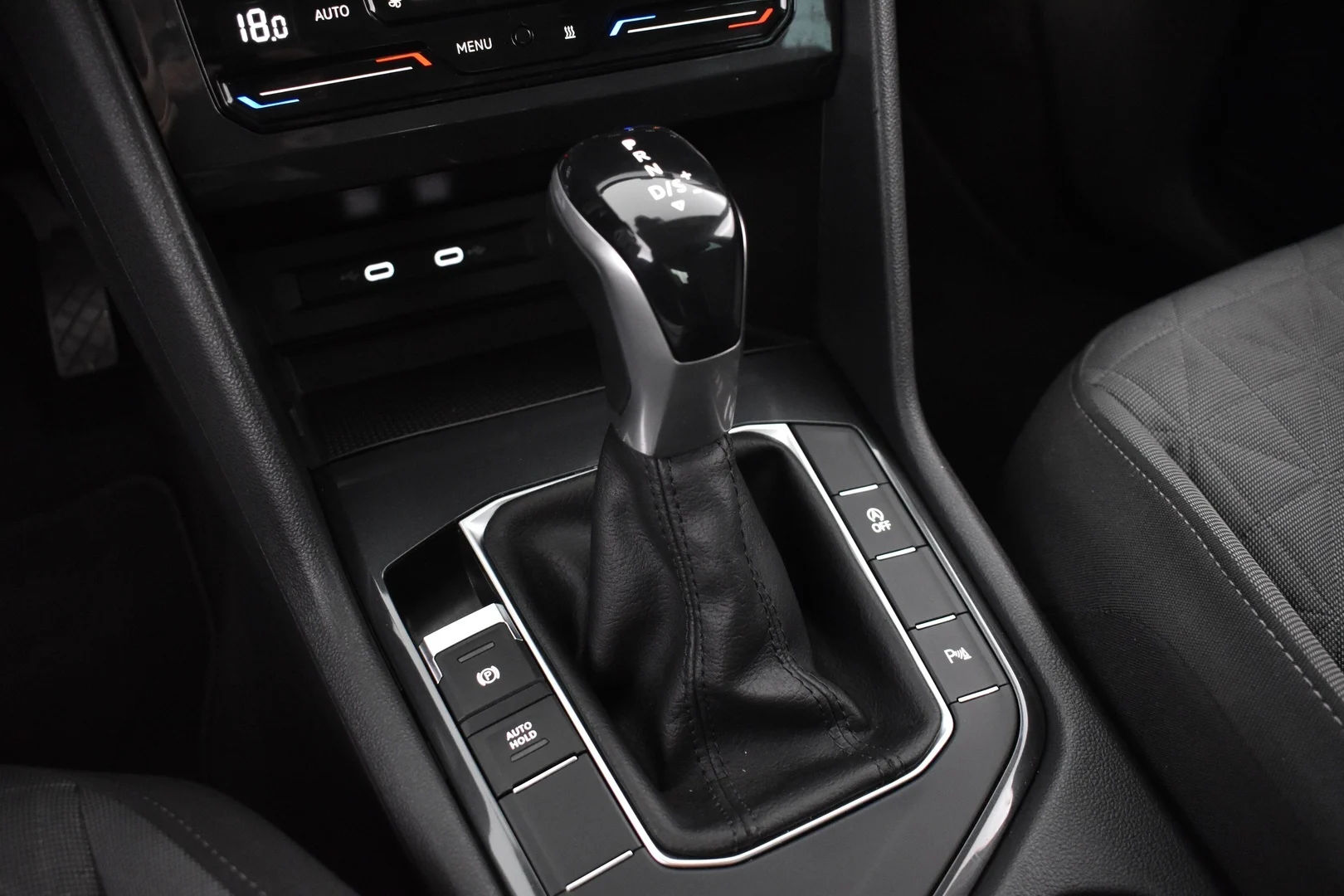 Car Image - 3bCOIj8ZTwVlTOICZgjRG8