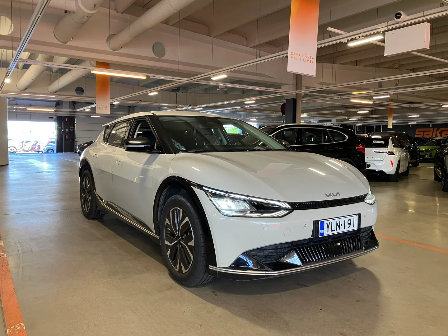 Car Image - 4q4lVleHhm9e7UNQAEmQlr