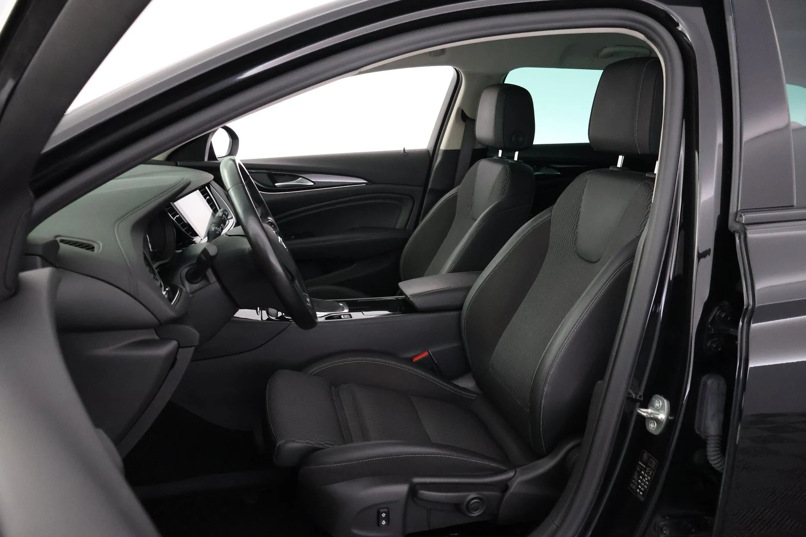 Car Image - 1WRlLMz9qRDoFJePgoEQ3Q
