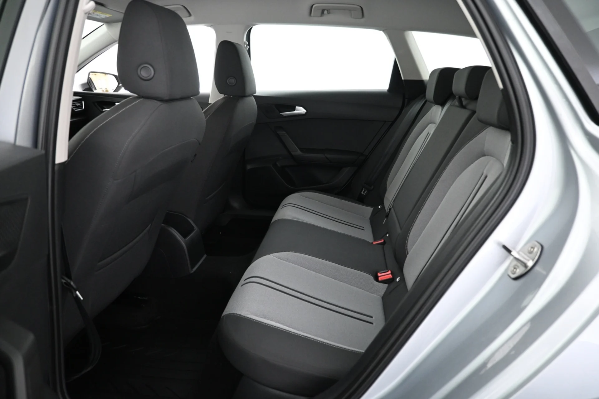 Car Image - 6AbqZGsTMTA8fTOLOS6JeK