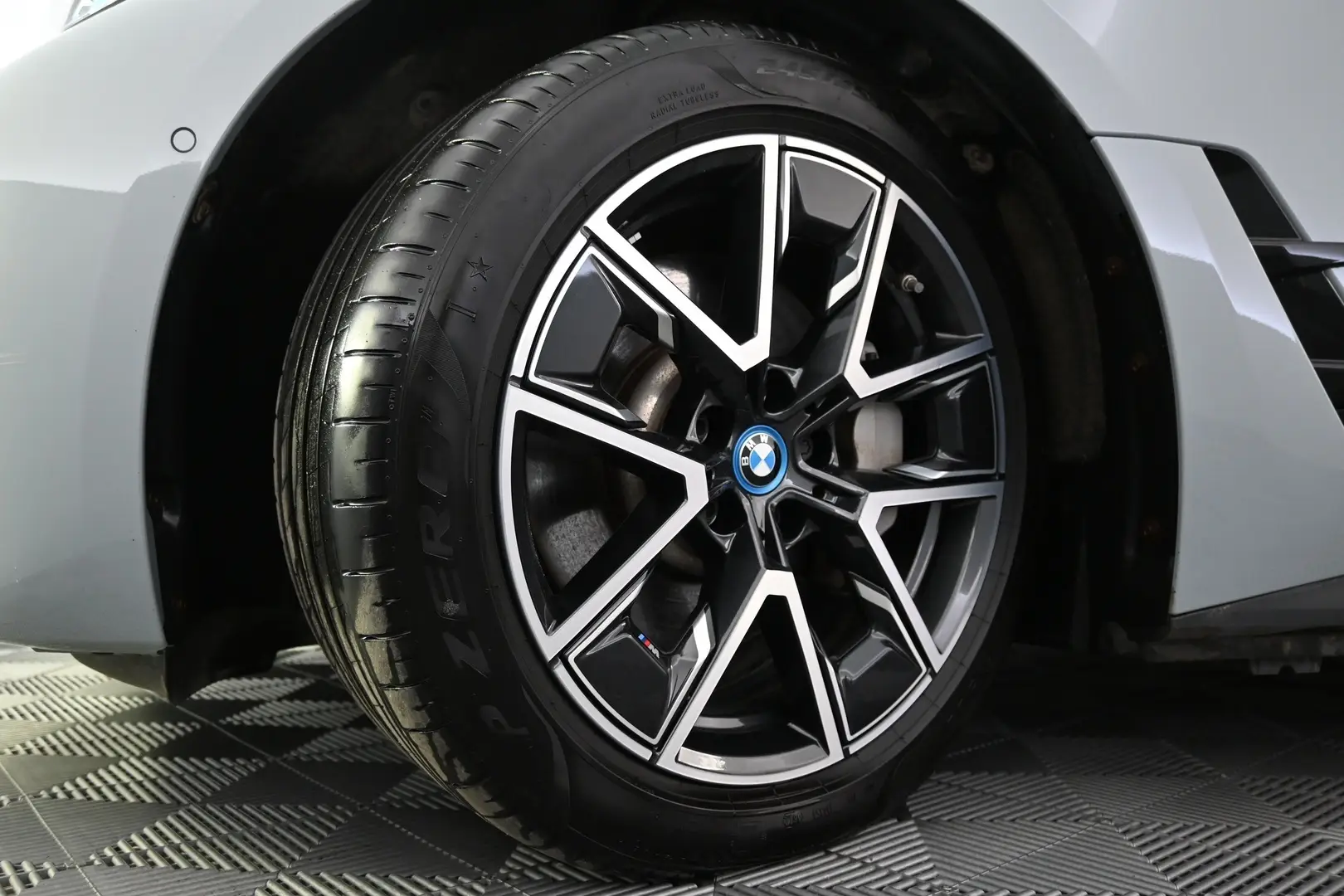 Car Image - 7bpFVQ8sfk1dz4yWdVGivV