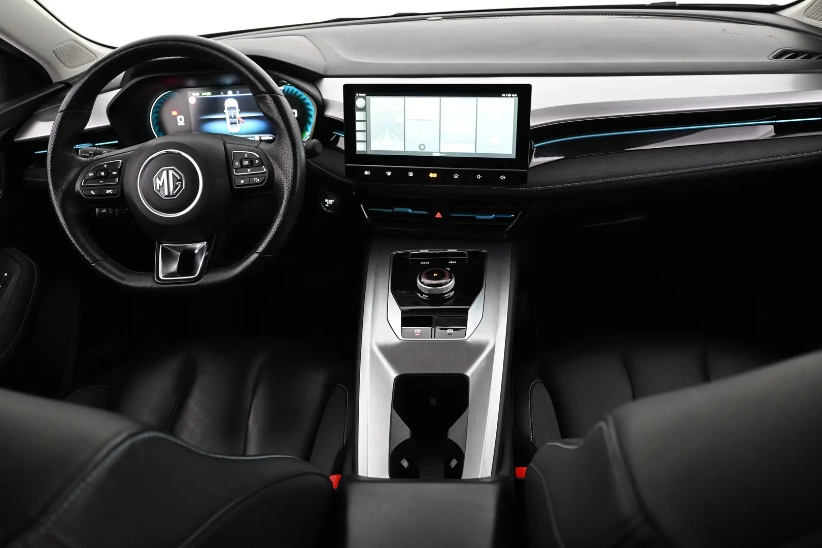 Car Image - 3Bz8rQ2A20Y0JKMFEn4WkH